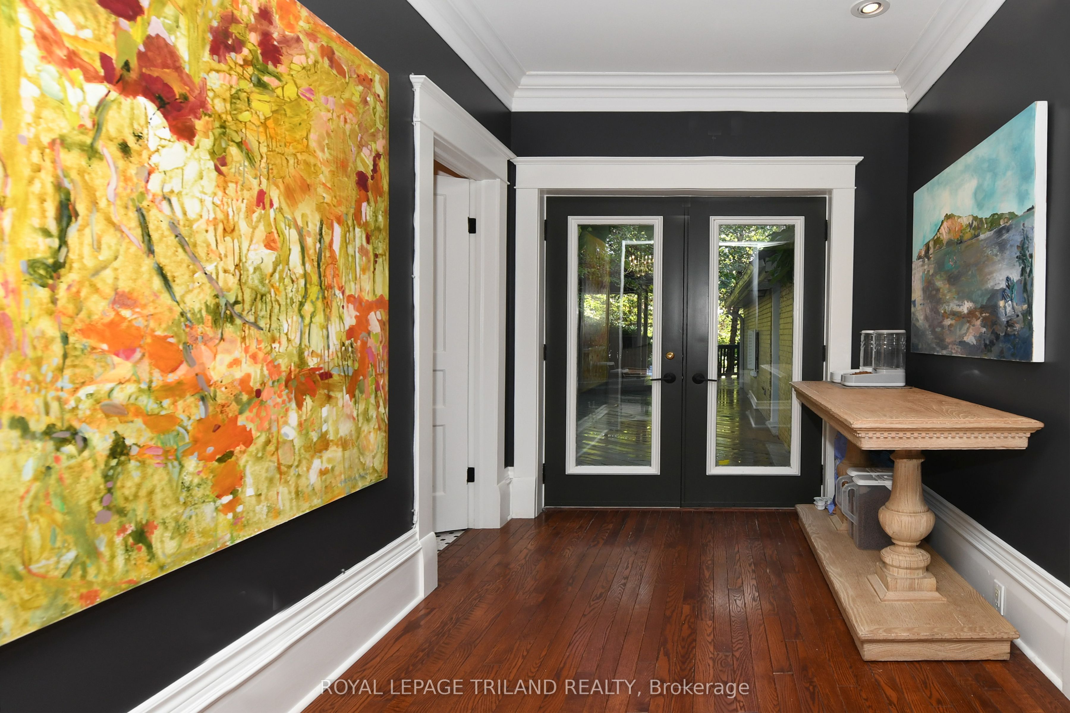 12 Victoria Street Property Photo 3