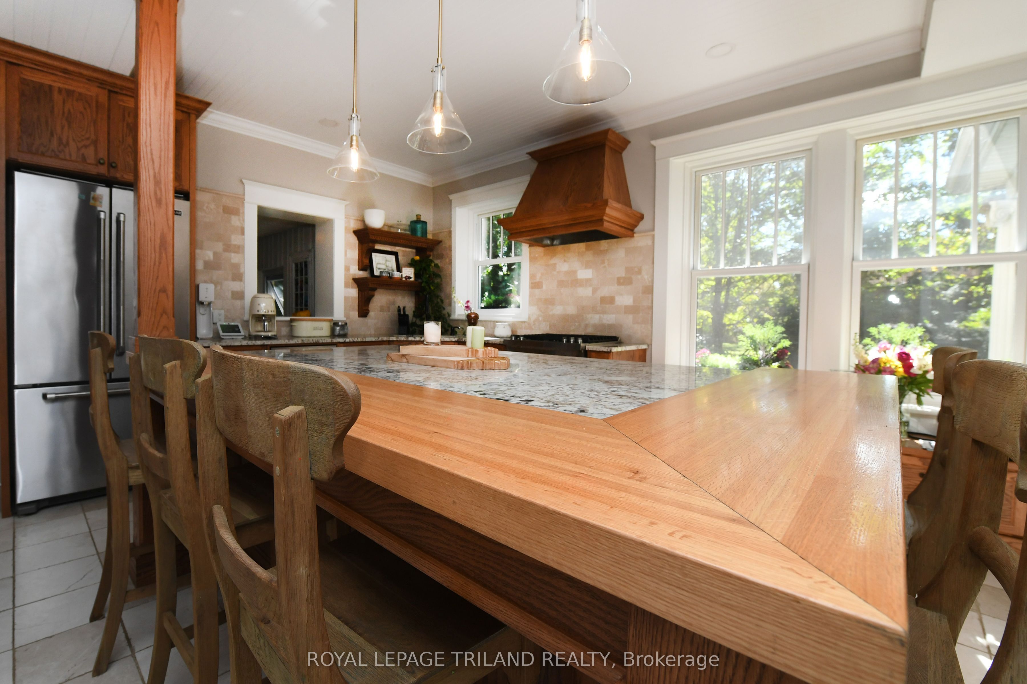 12 Victoria Street Property Photo 8