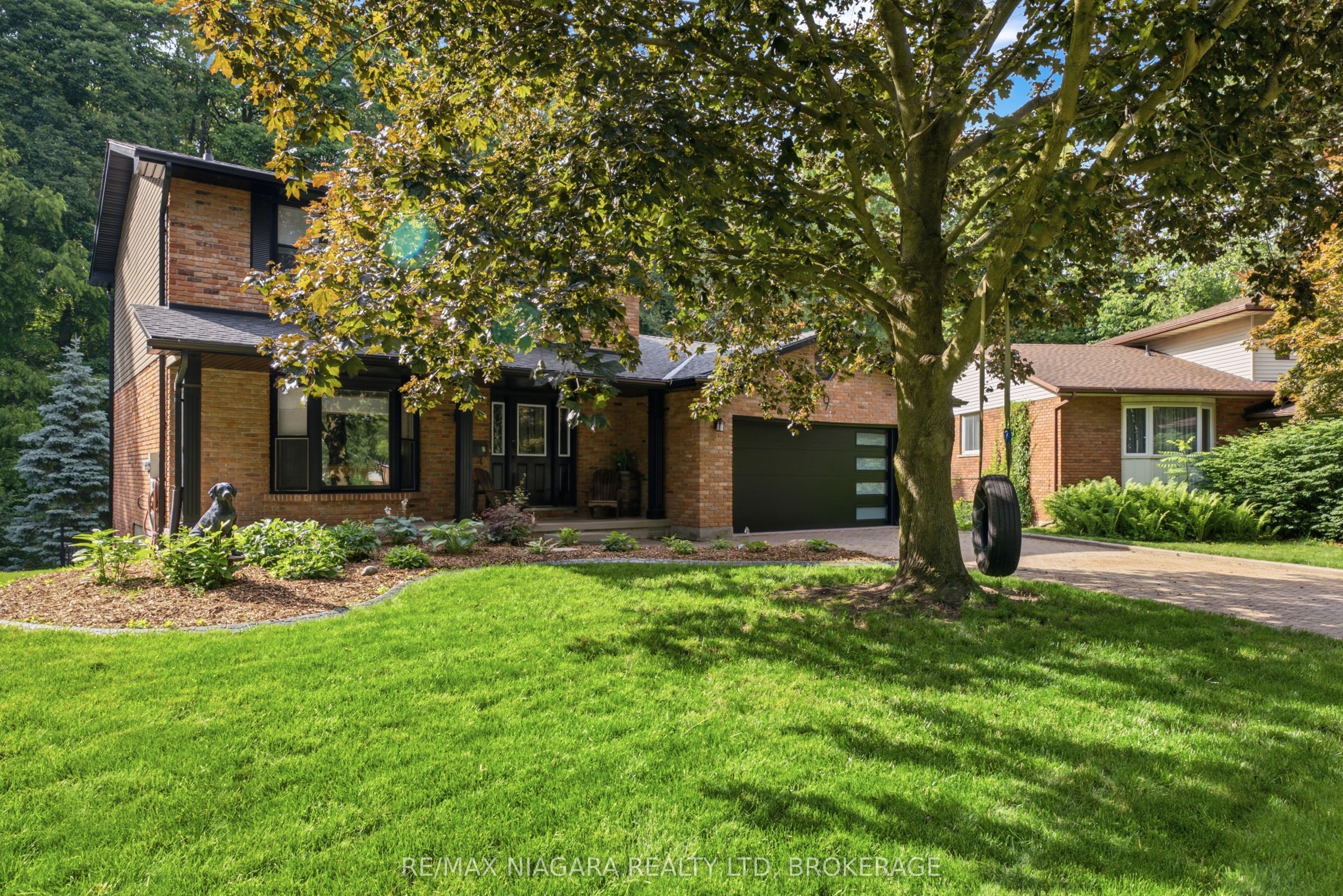 9 Beechnut Court Property Photo 2