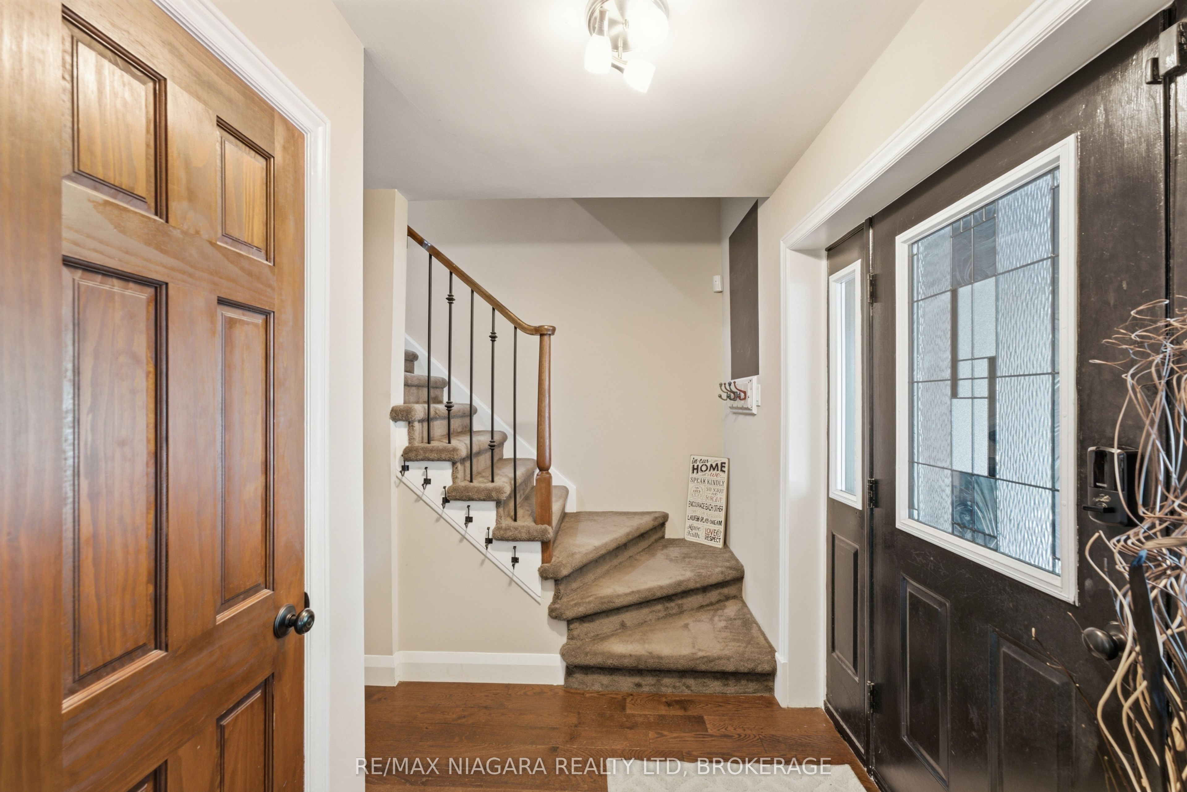 9 Beechnut Court Property Photo 3