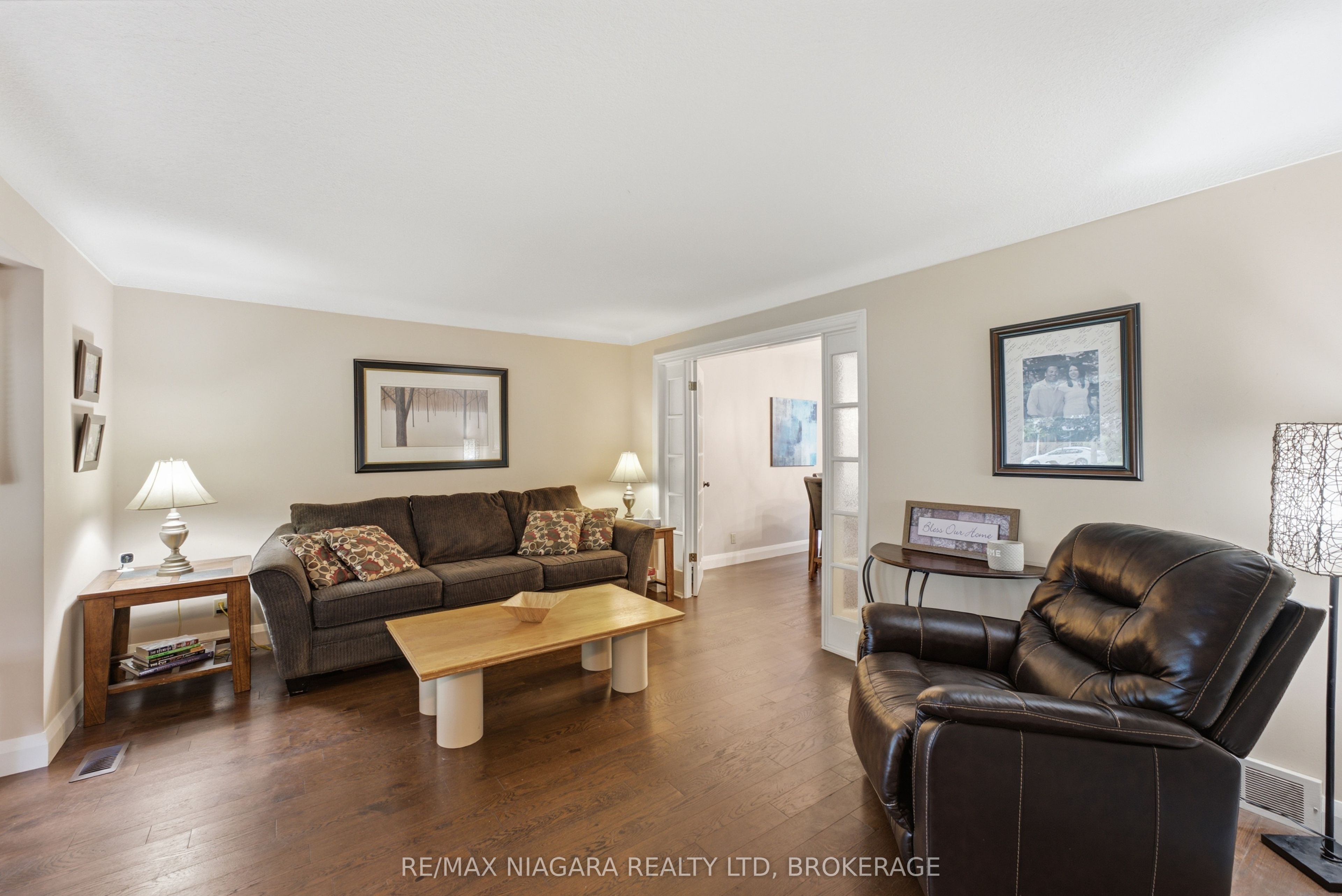 9 Beechnut Court Property Photo 4