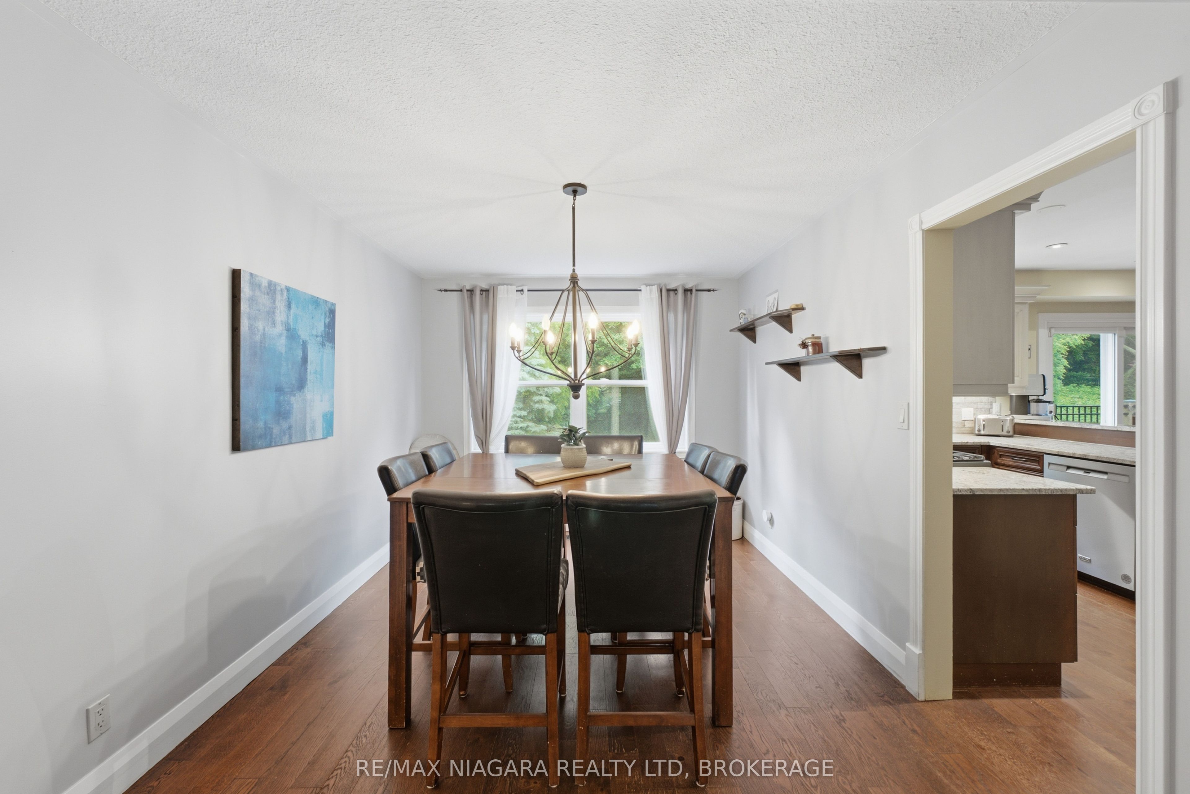 9 Beechnut Court Property Photo 5