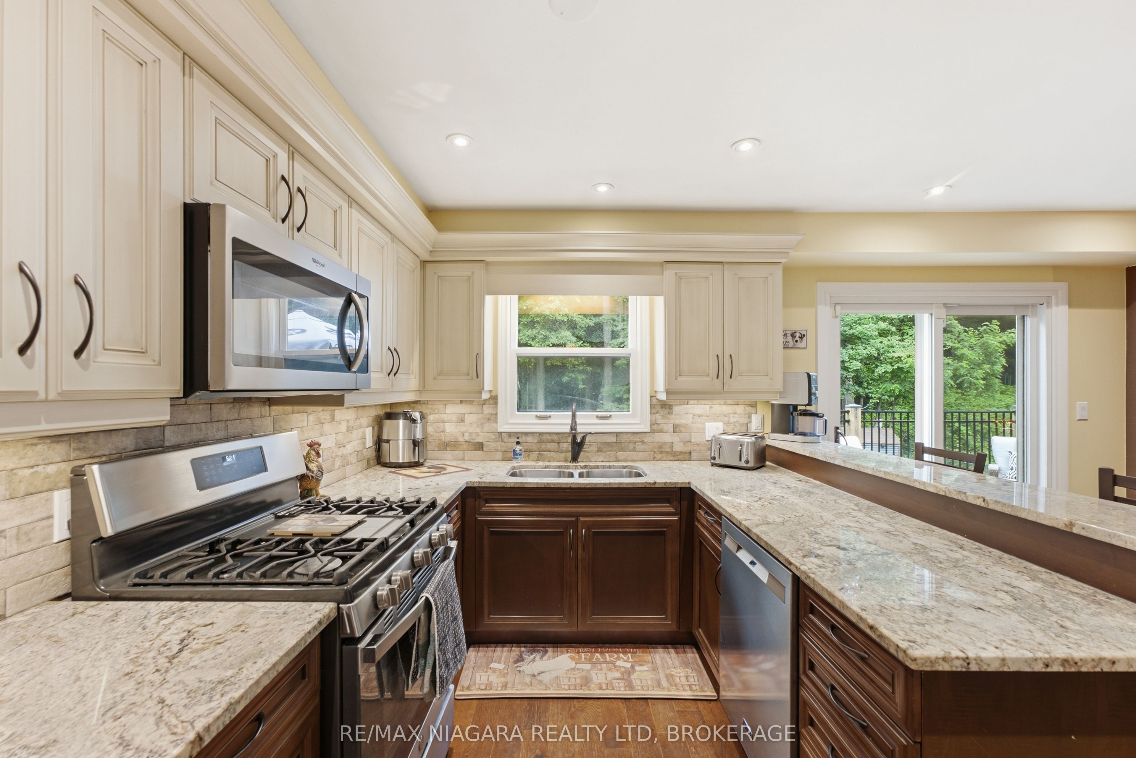 9 Beechnut Court Property Photo 9