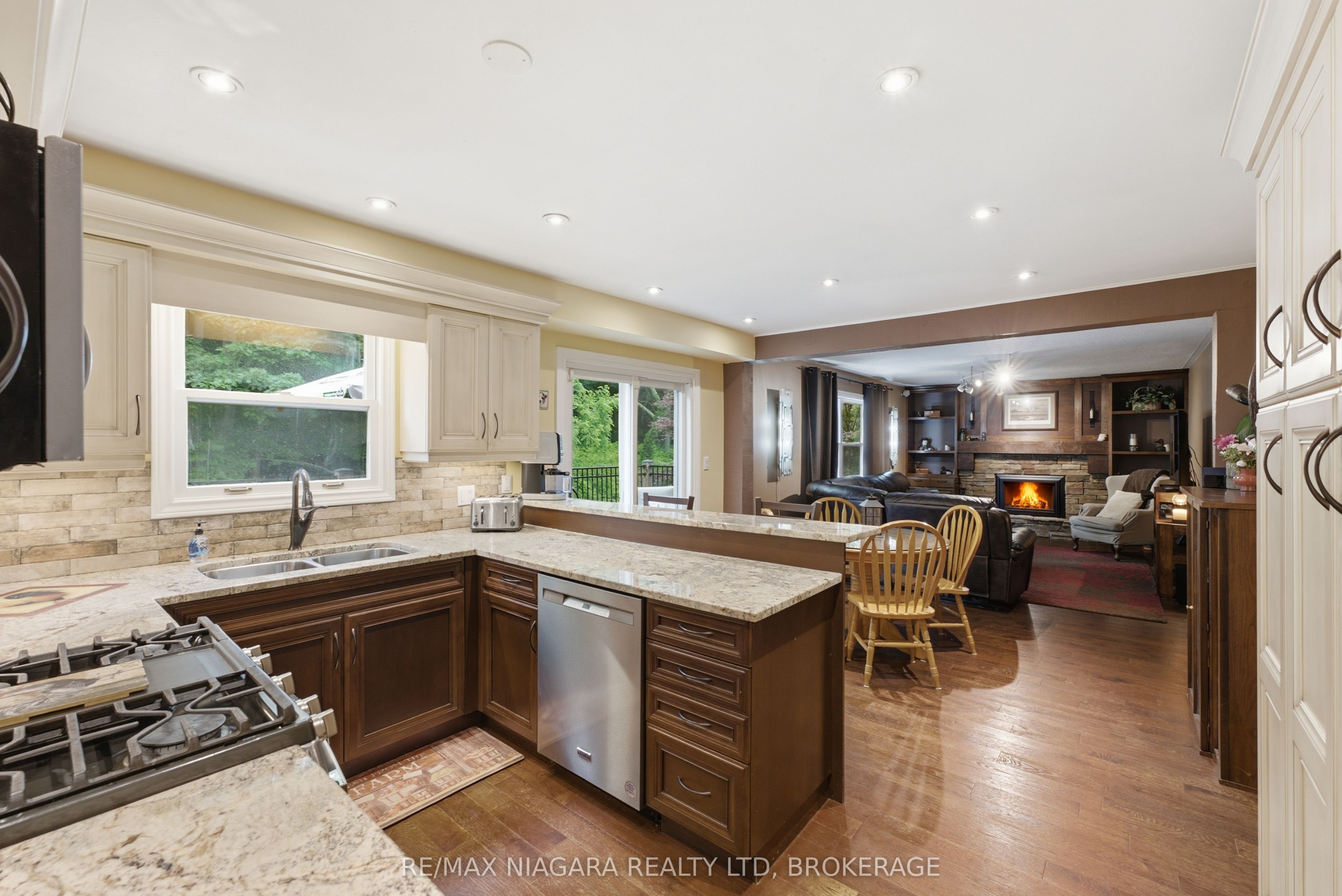 9 Beechnut Court Property Photo 10