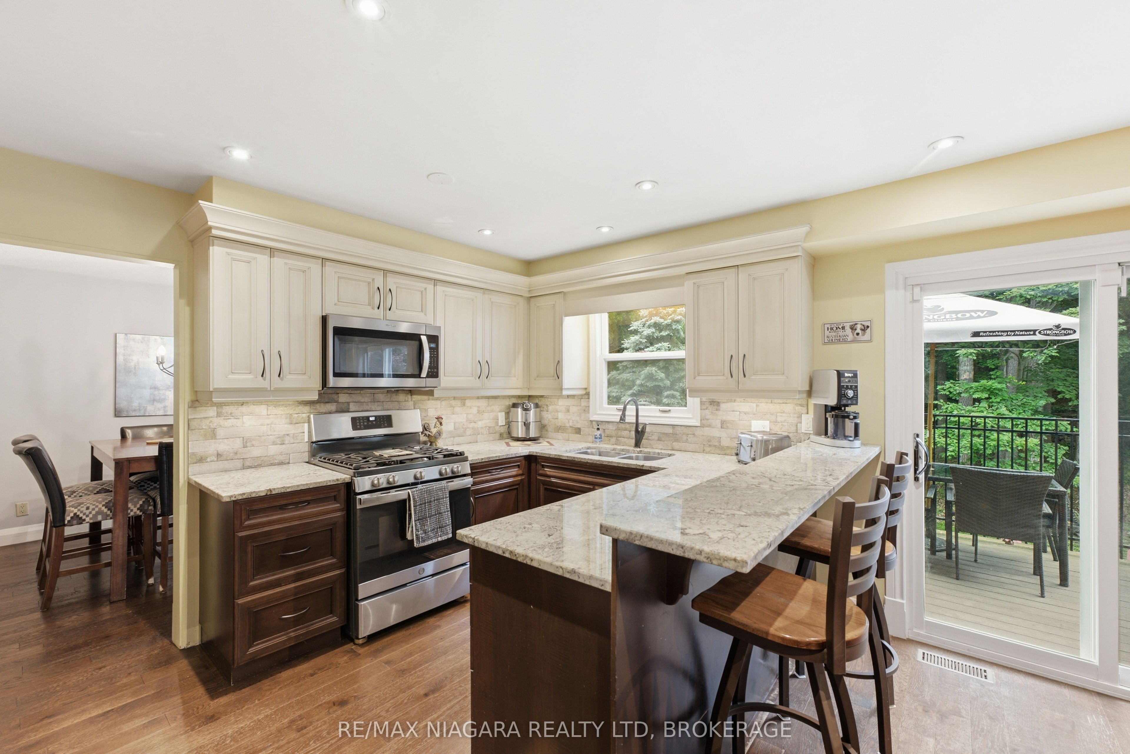 9 Beechnut Court Property Photo 12