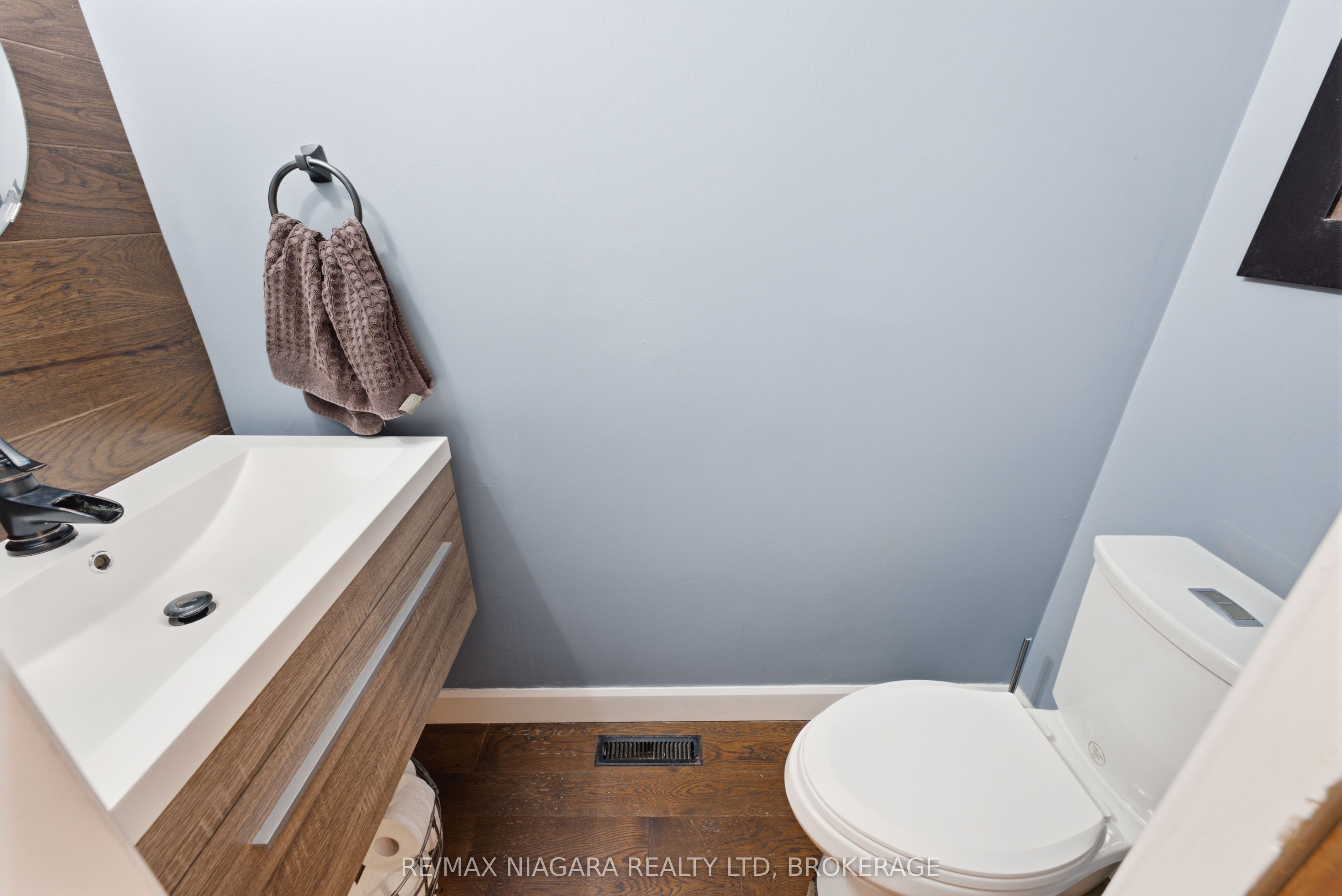 9 Beechnut Court Property Photo 18