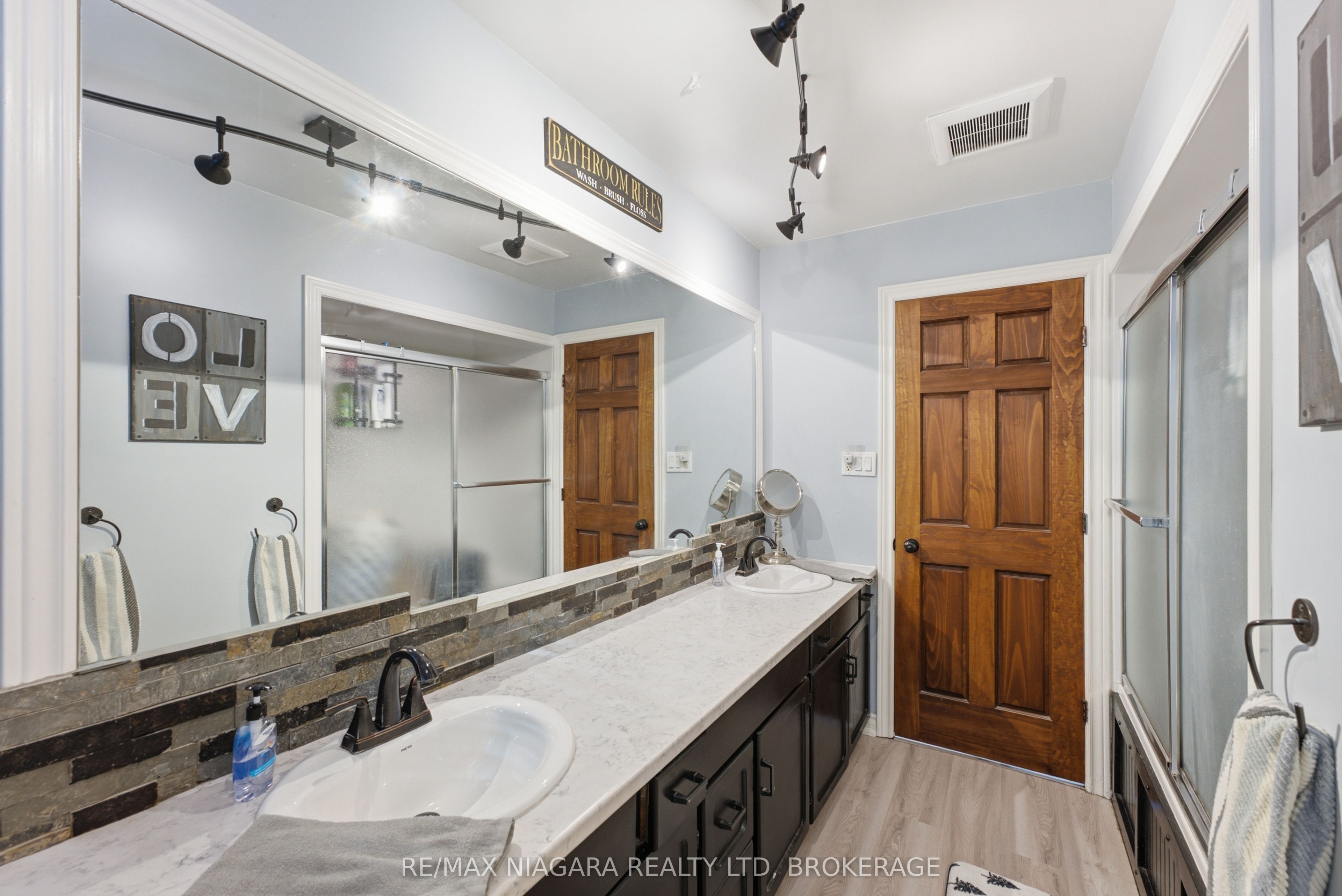 9 Beechnut Court Property Photo 19
