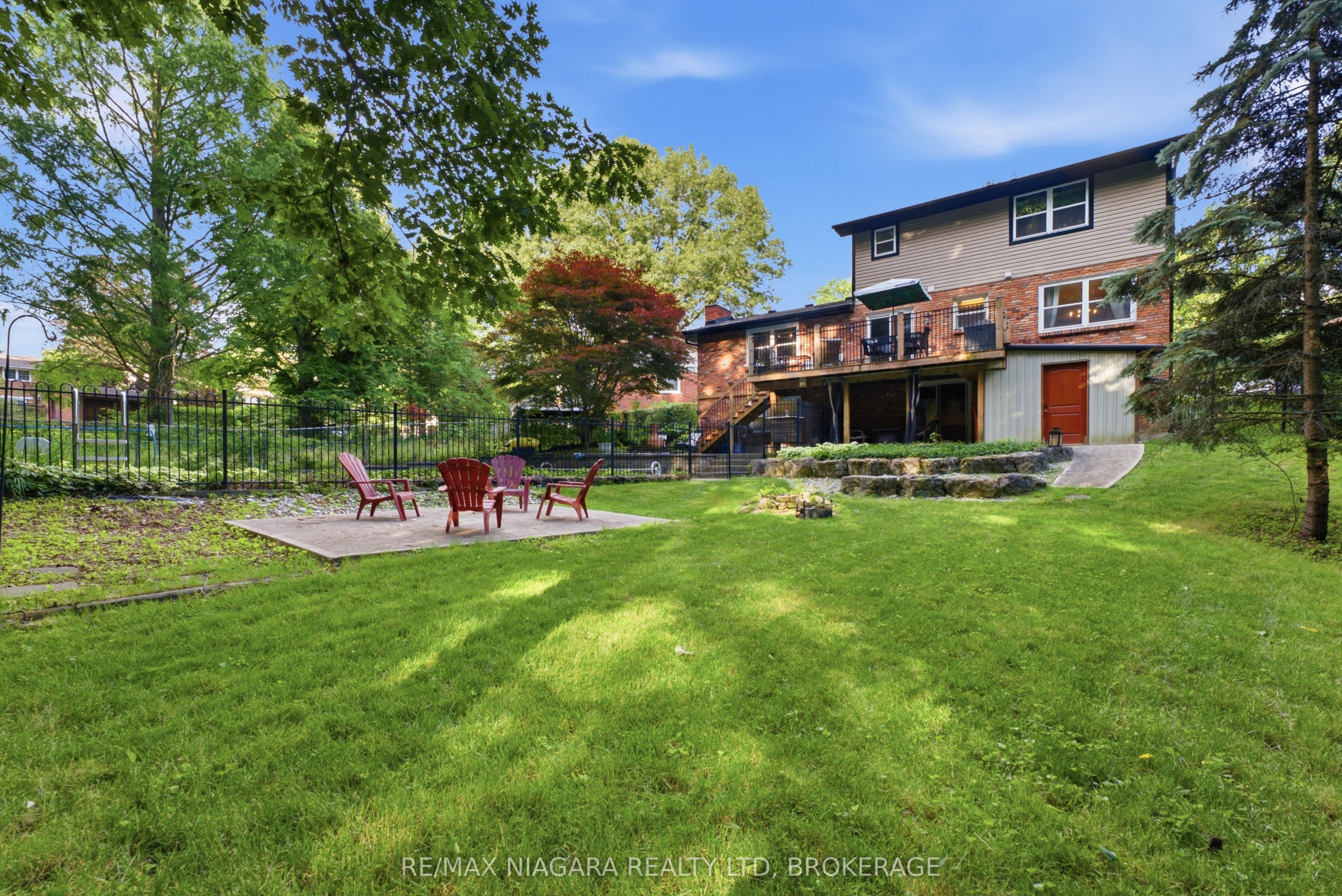 9 Beechnut Court Property Photo 42