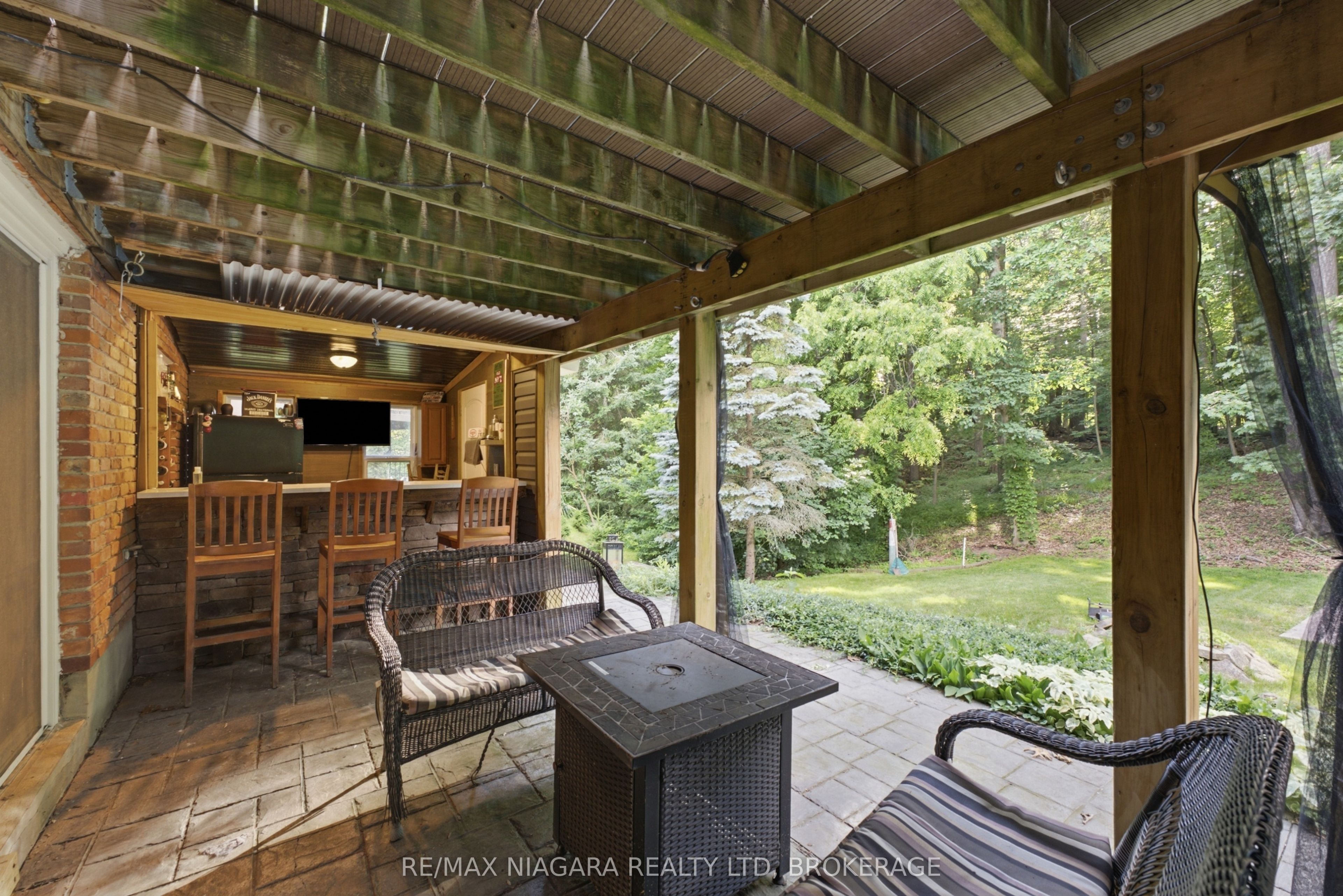 9 Beechnut Court Property Photo 43