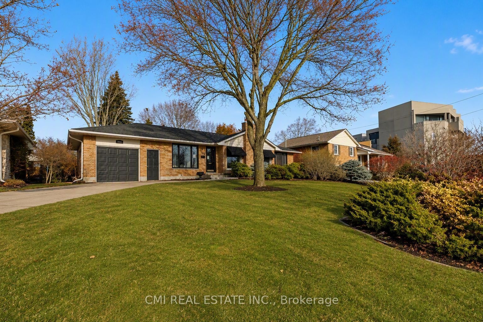 645 Riverside Drive Property Photo 1