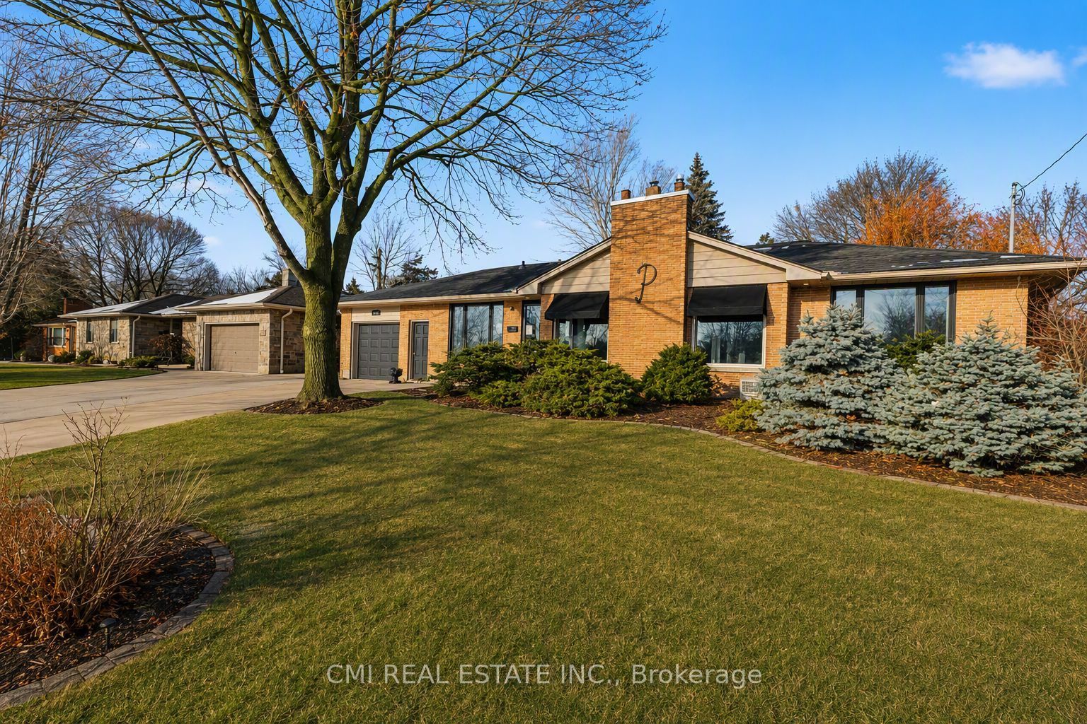 645 Riverside Drive Property Photo 4