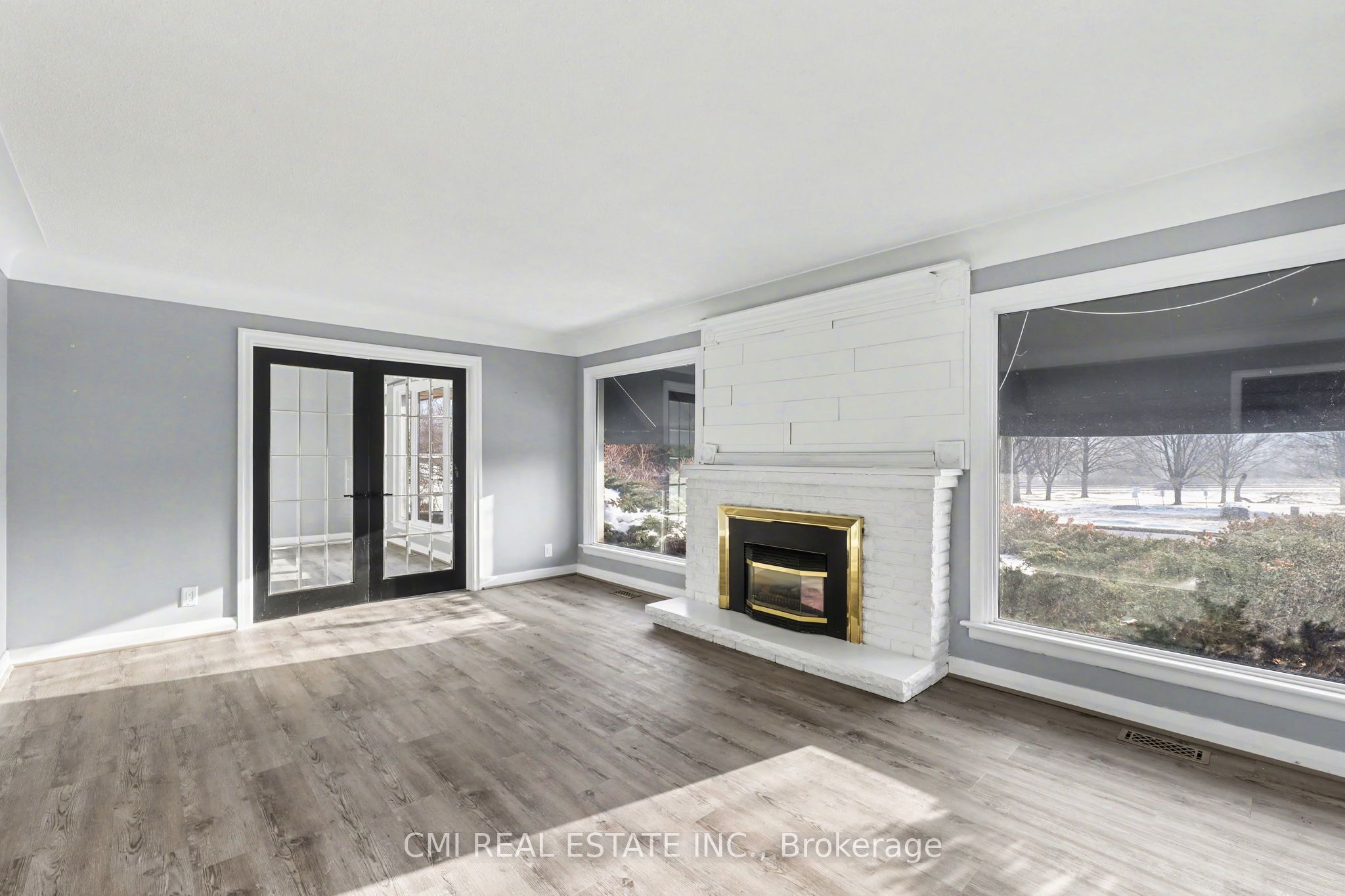 645 Riverside Drive Property Photo 5
