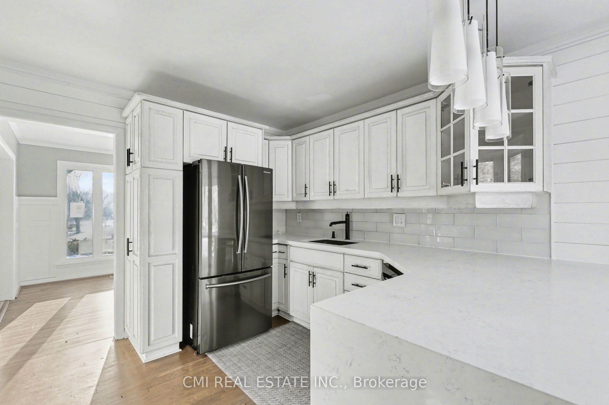 645 Riverside Drive Property Photo 10