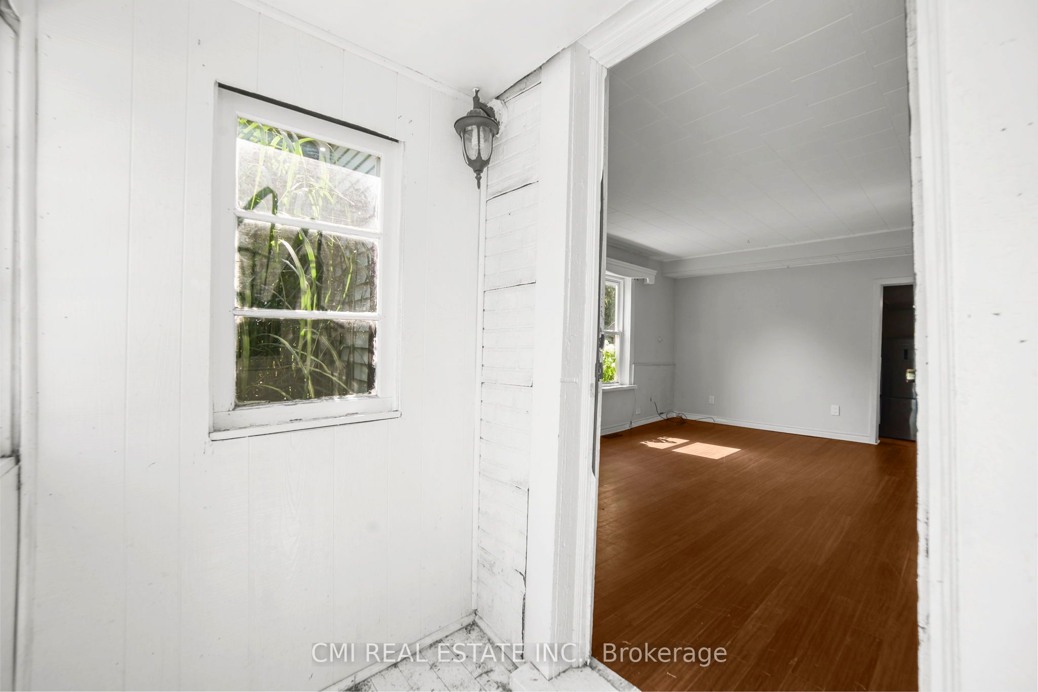 120 Second Avenue E Property Photo 7
