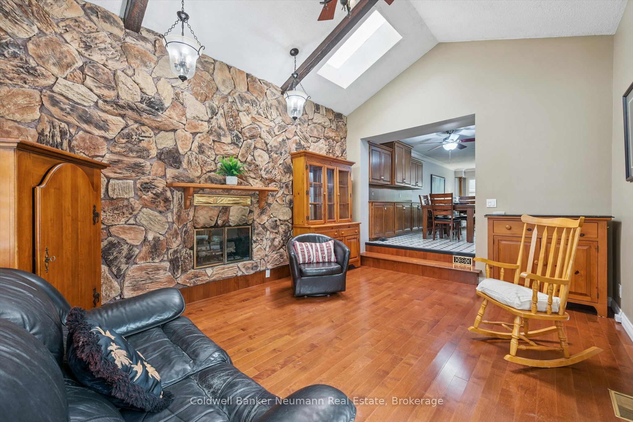 195 Victoria Road N Property Photo 17
