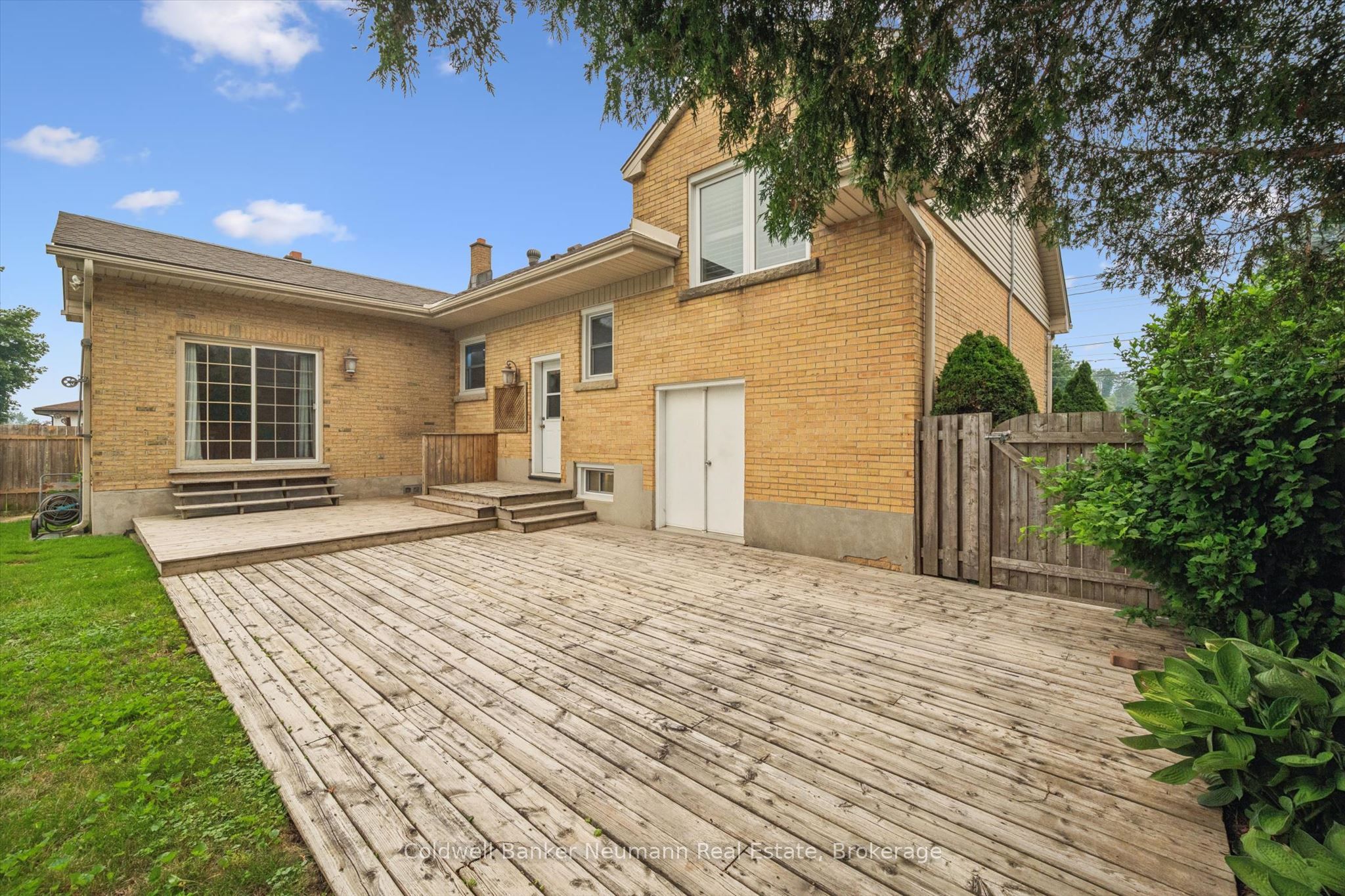 195 Victoria Road N Property Photo 34