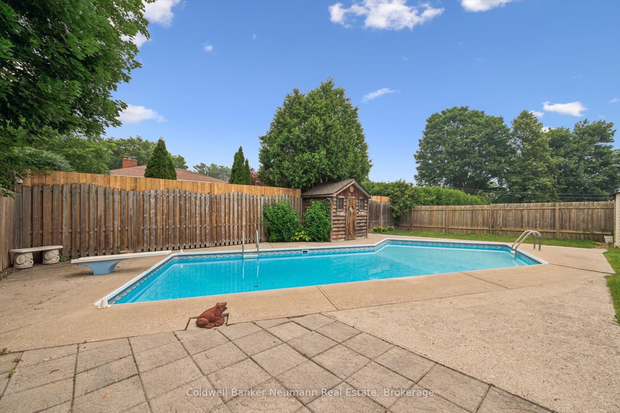 195 Victoria Road N Property Photo 38