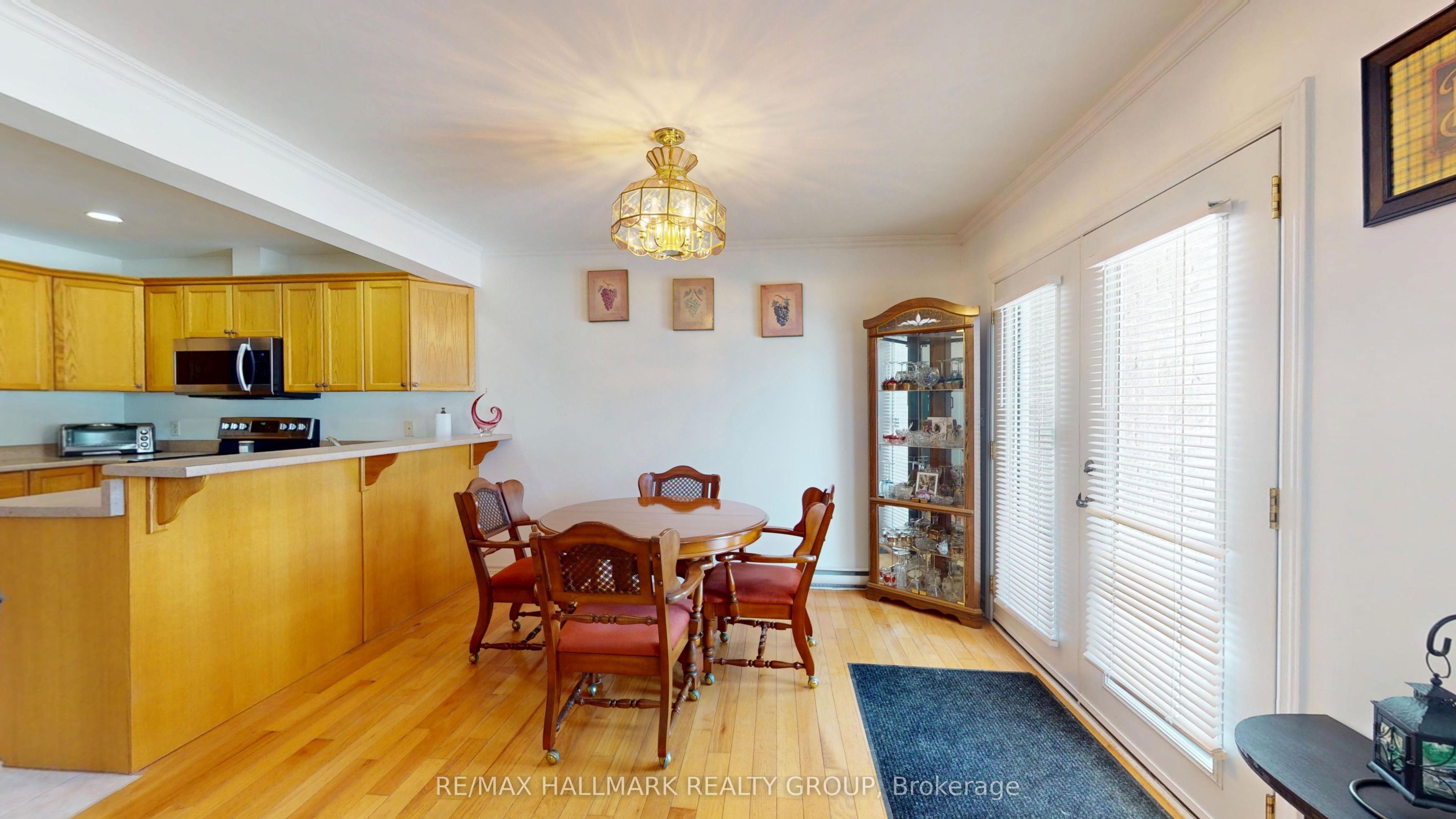 237 Oak Street W 1102 Property Photo 3