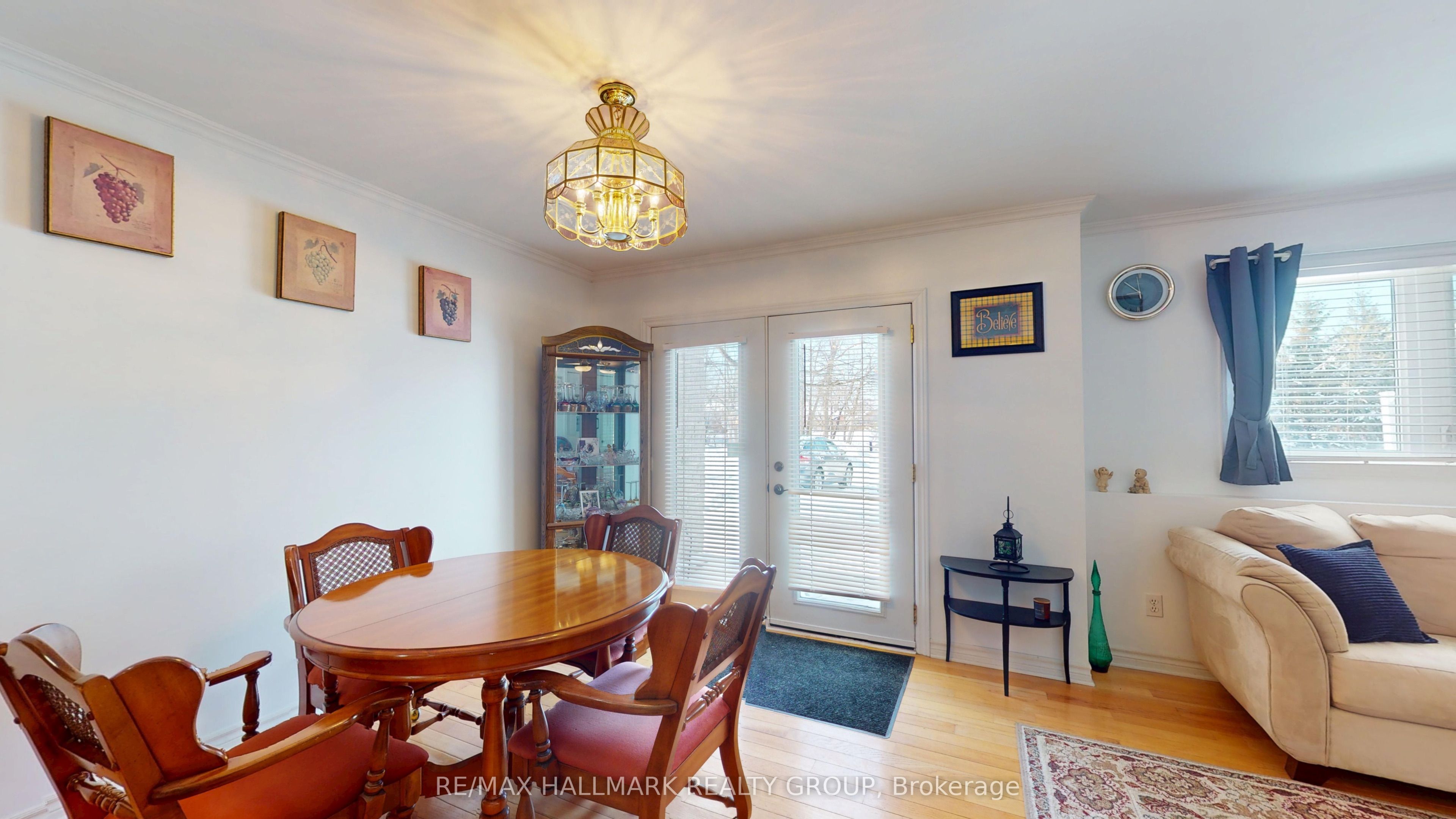 237 Oak Street W 1102 Property Photo 6
