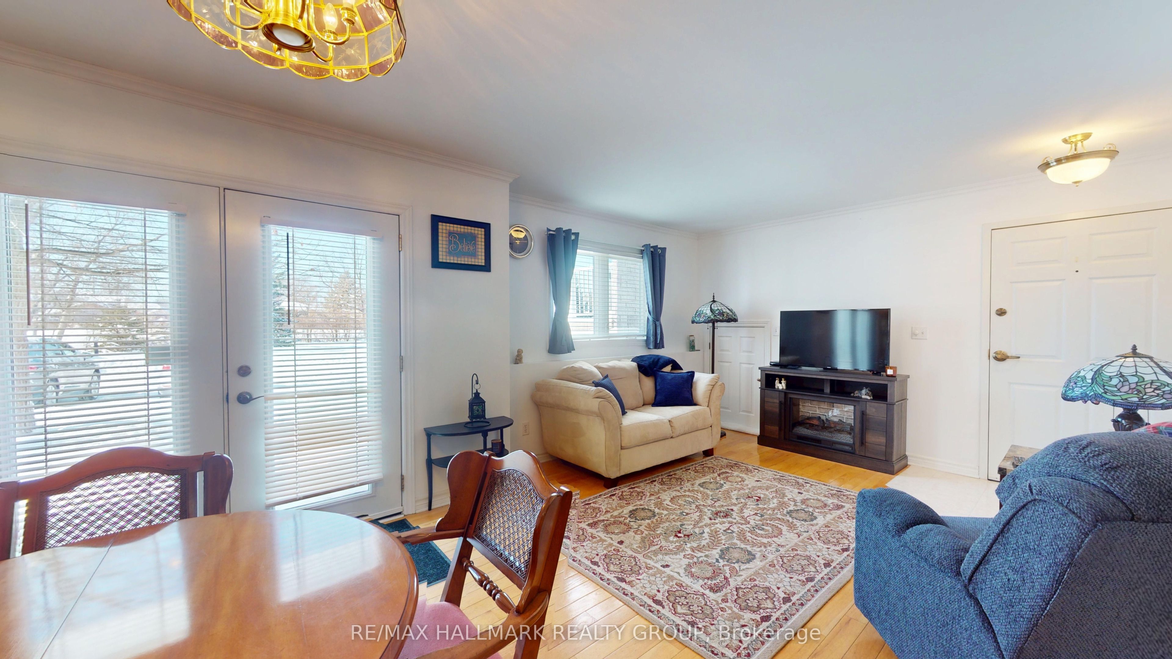 237 Oak Street W 1102 Property Photo 9