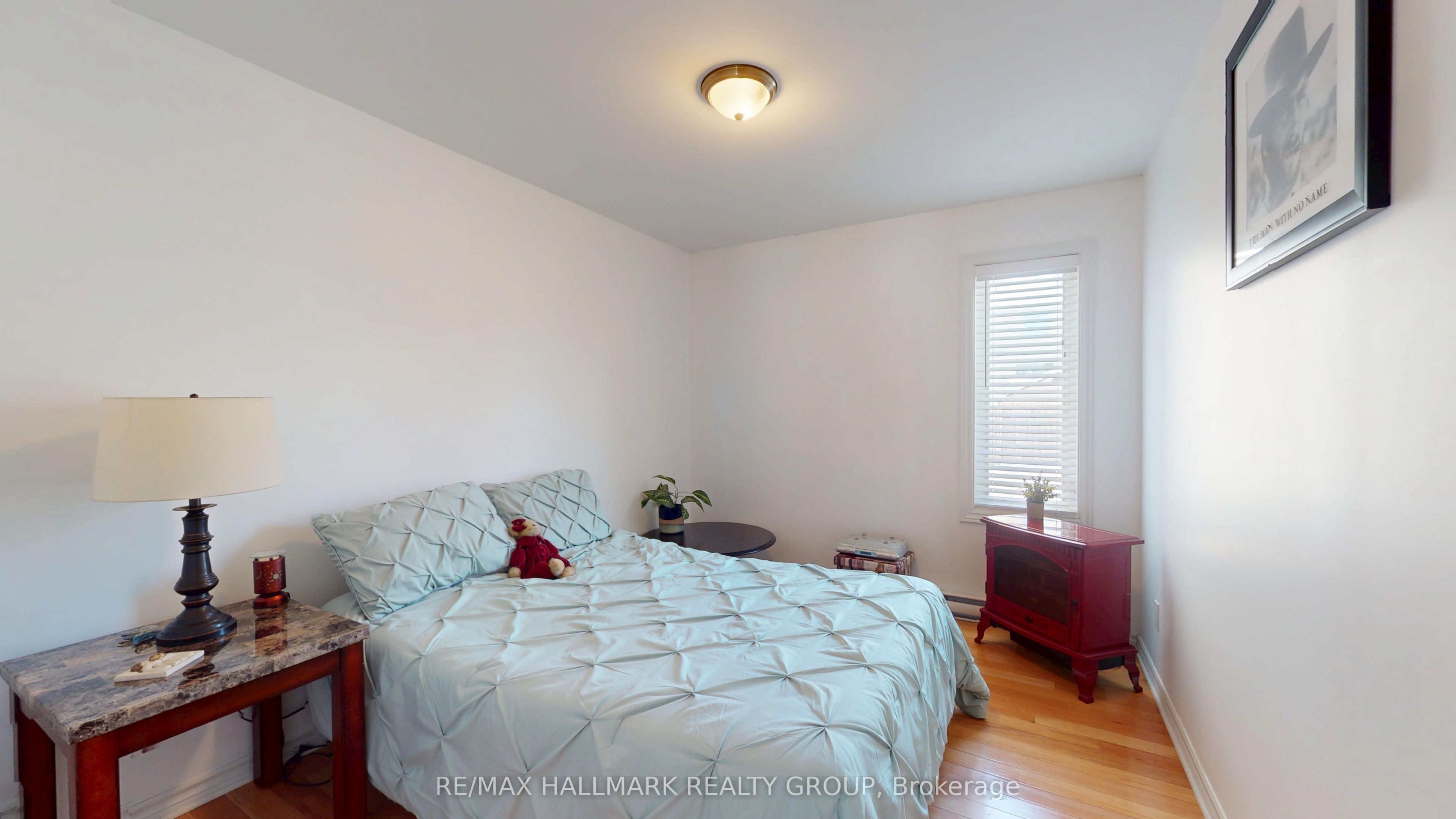237 Oak Street W 1102 Property Photo 21