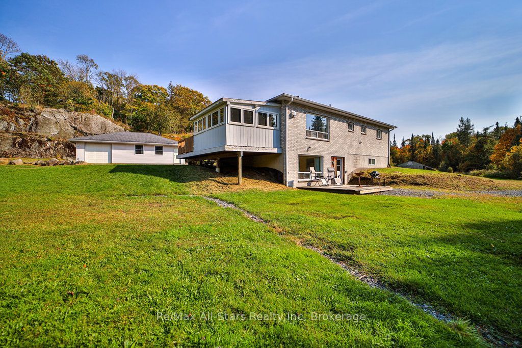 410 Etwell Road Property Photo 8