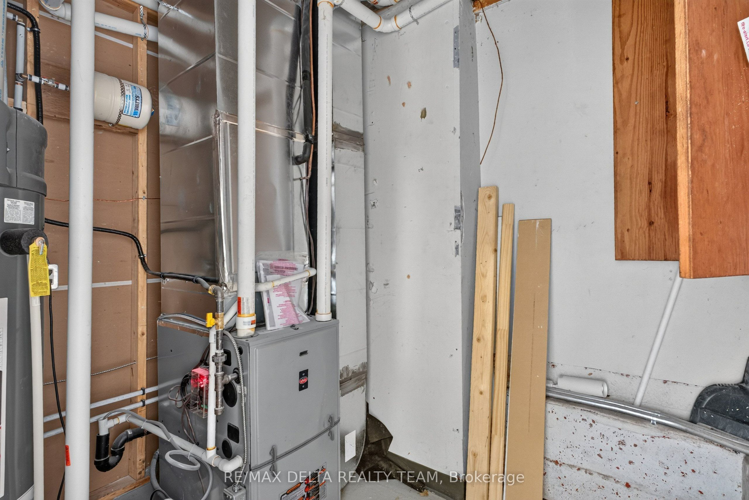 27 Bridge Street Property Photo 26