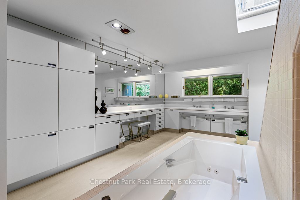 403123 Grey 4 Road Property Photo 21