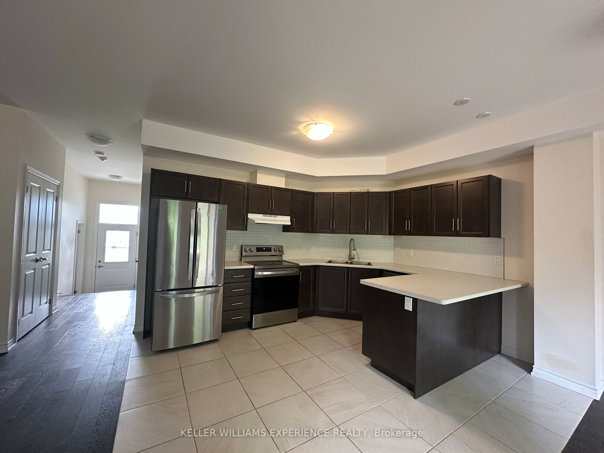 121 Rosie Street Property Photo 4