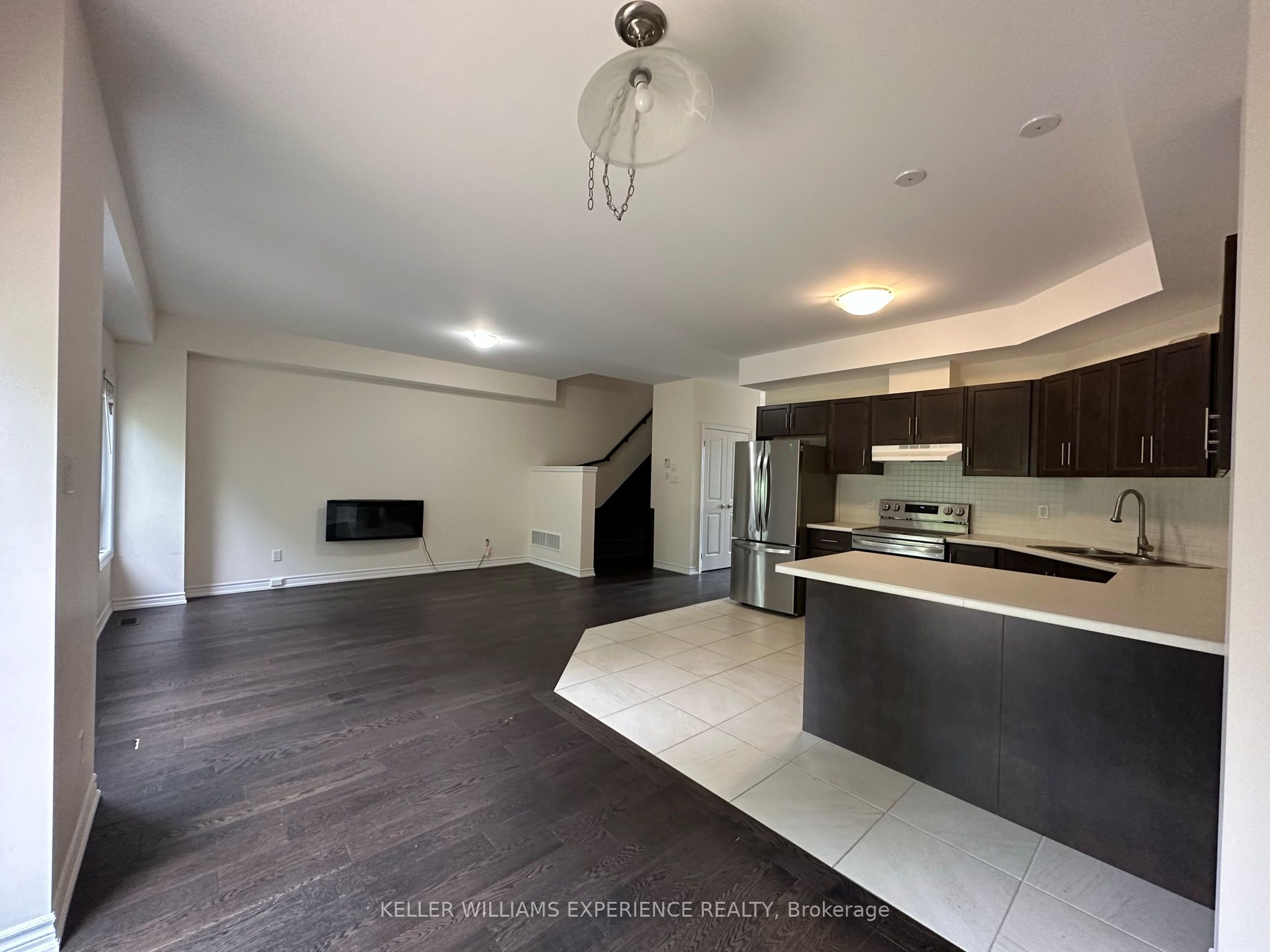 121 Rosie Street Property Photo 6