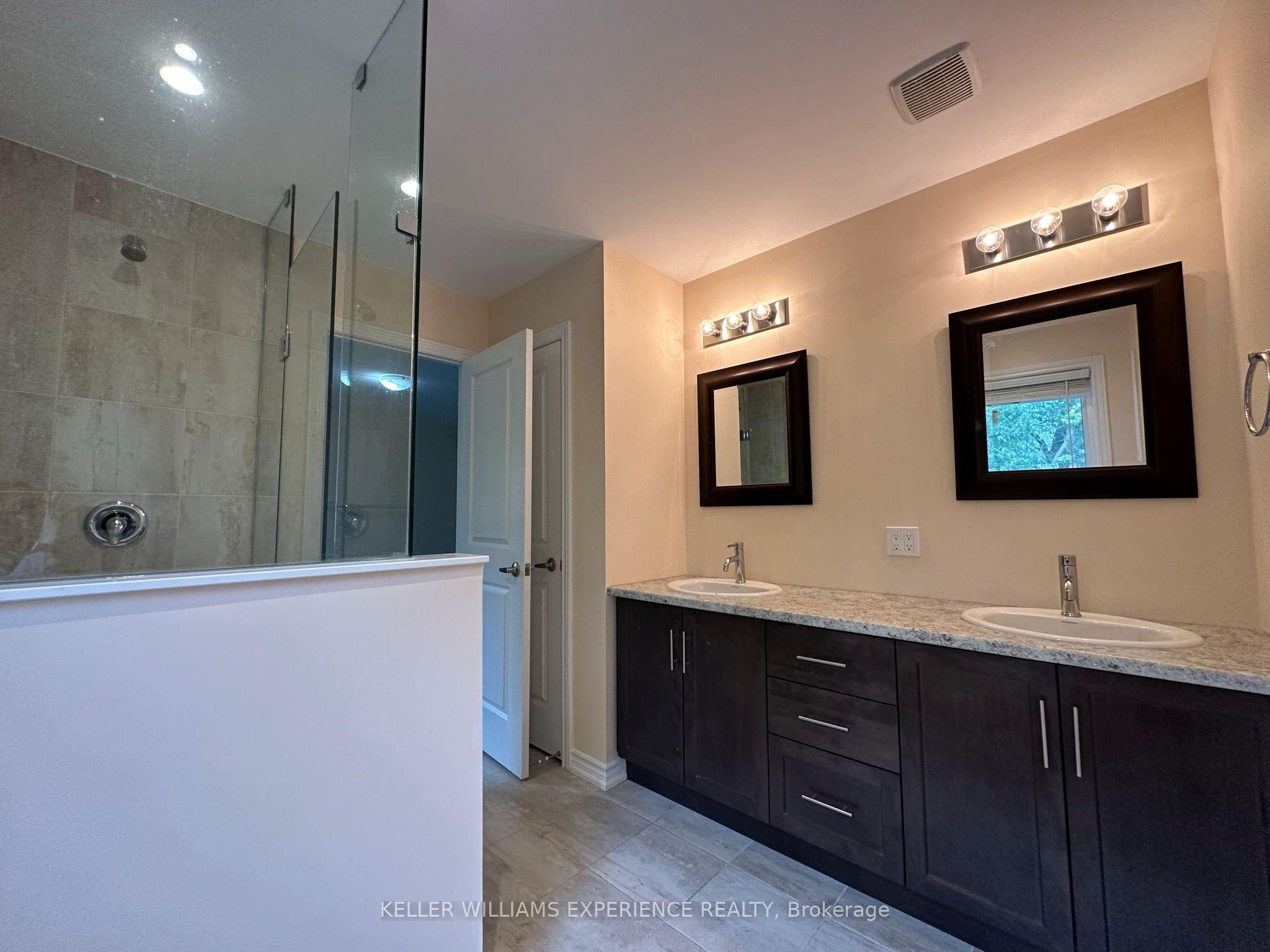 121 Rosie Street Property Photo 15