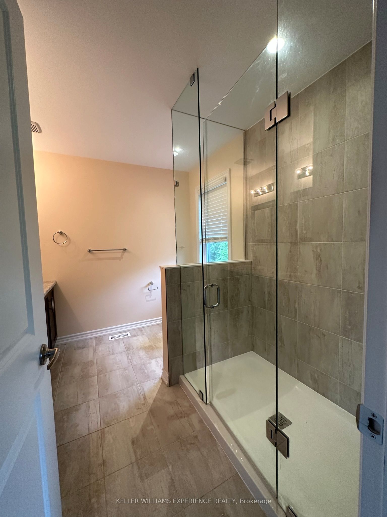 121 Rosie Street Property Photo 17