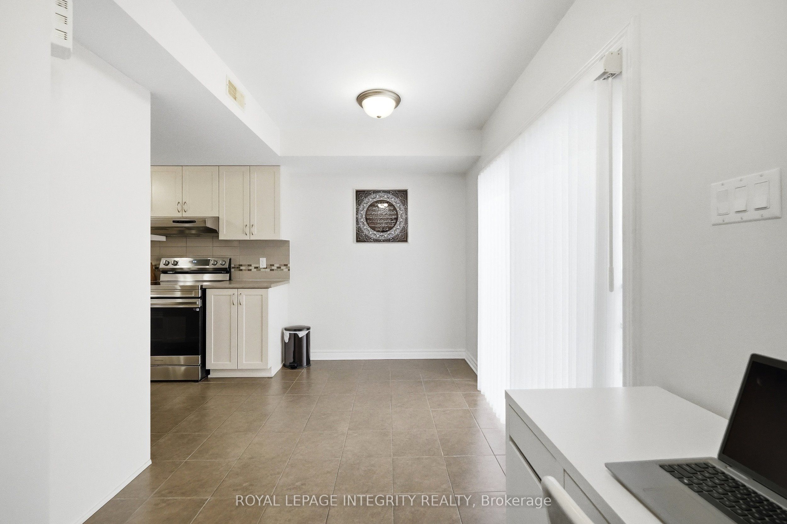 2341 Esprit Drive Property Photo 12