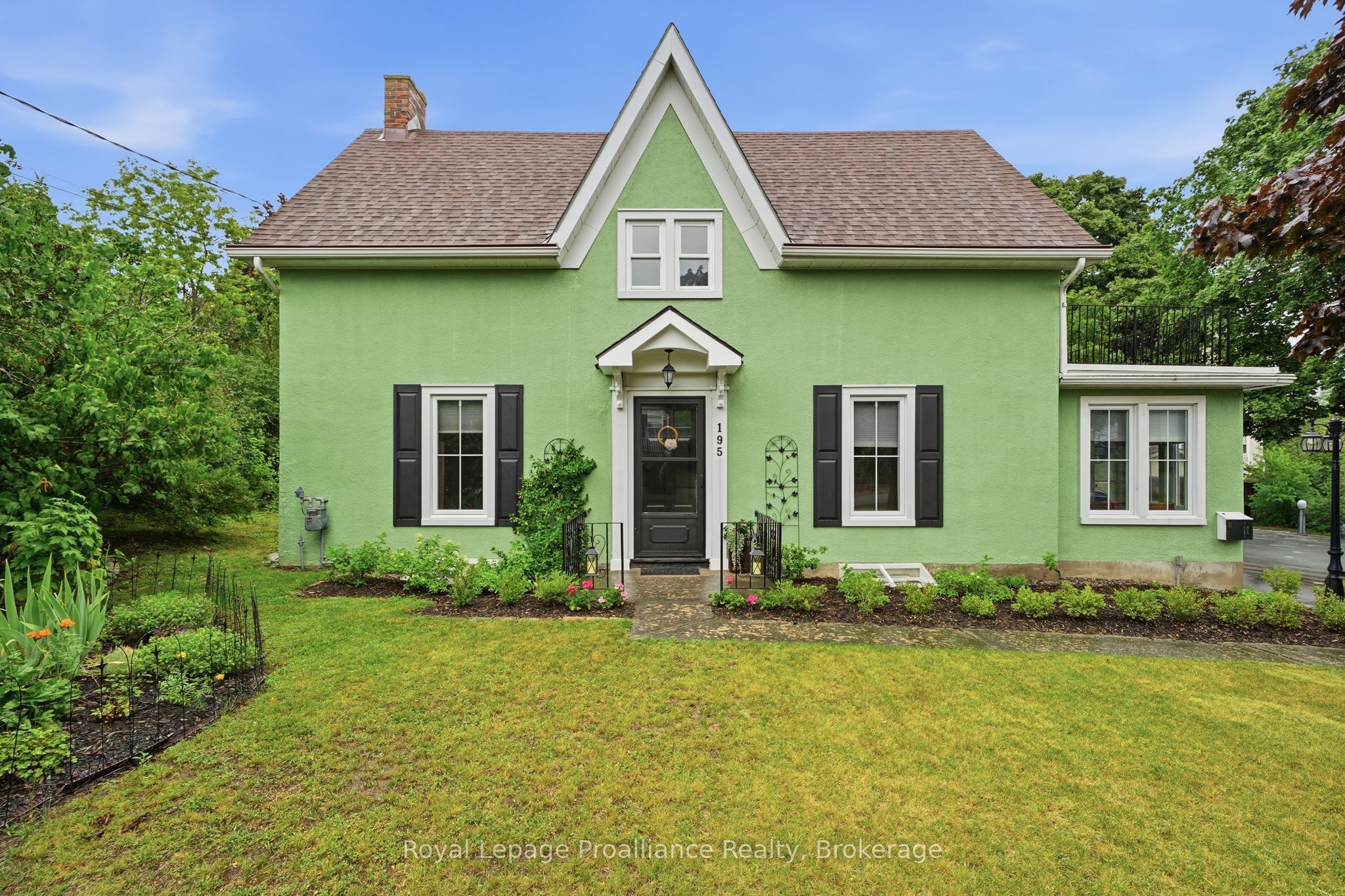 195 Maclellan Avenue Property Photo 1