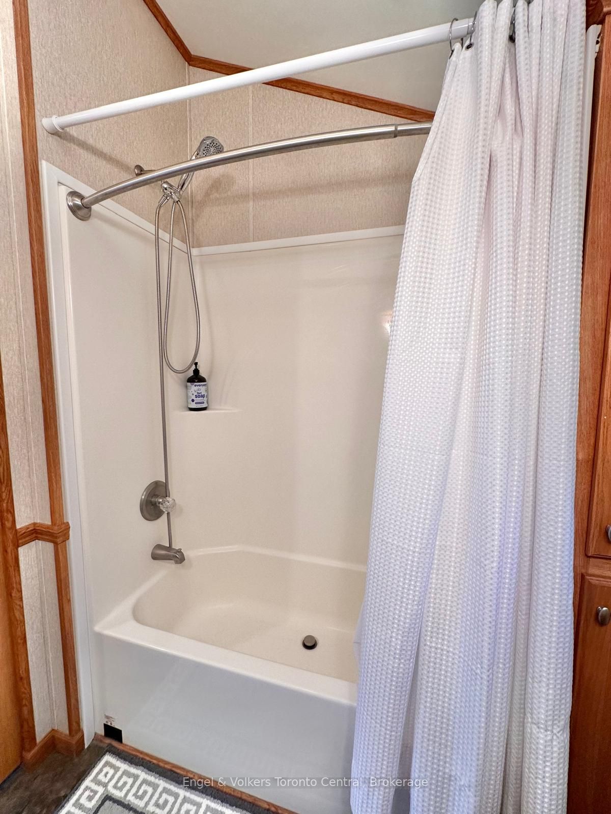 7489 Sideroad 5 E T113 Property Photo 25