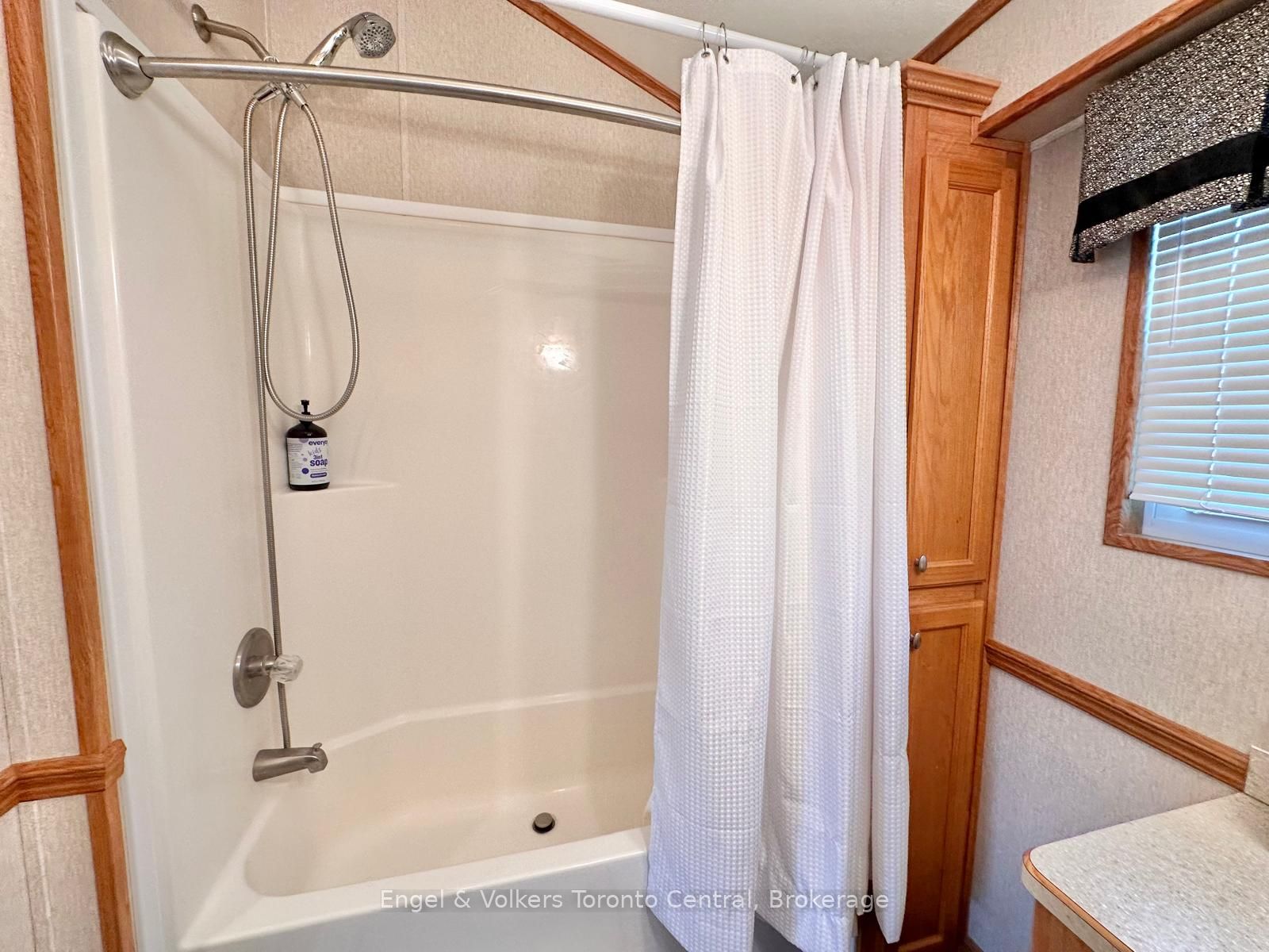 7489 Sideroad 5 E T113 Property Photo 27
