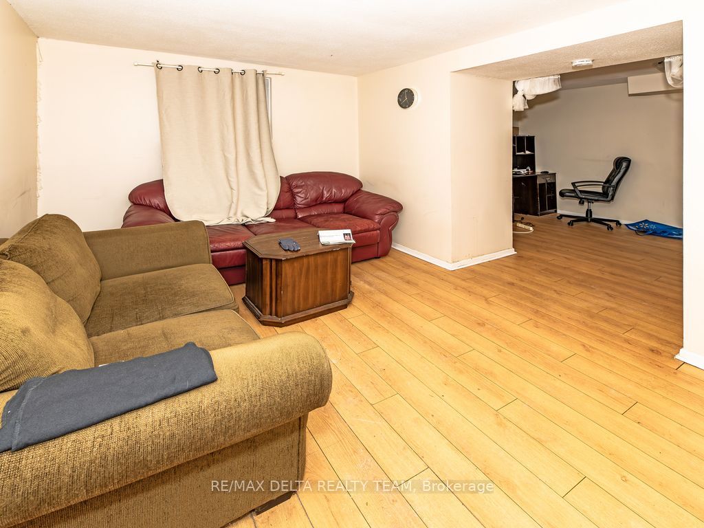 290-292 Daly Avenue Property Photo 9