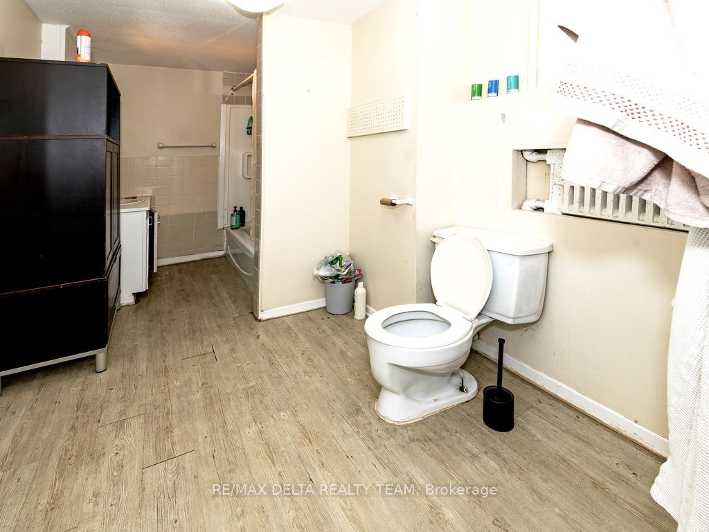 290-292 Daly Avenue Property Photo 12