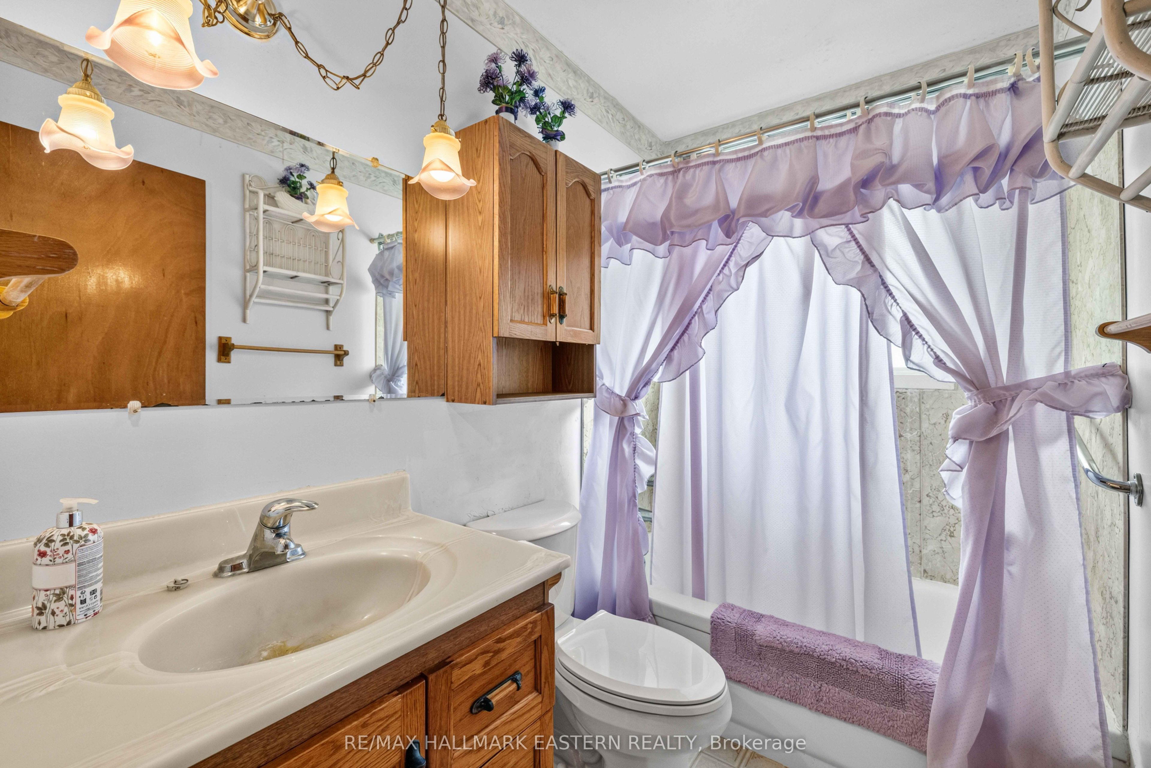 921 Robinson Road Property Photo 14
