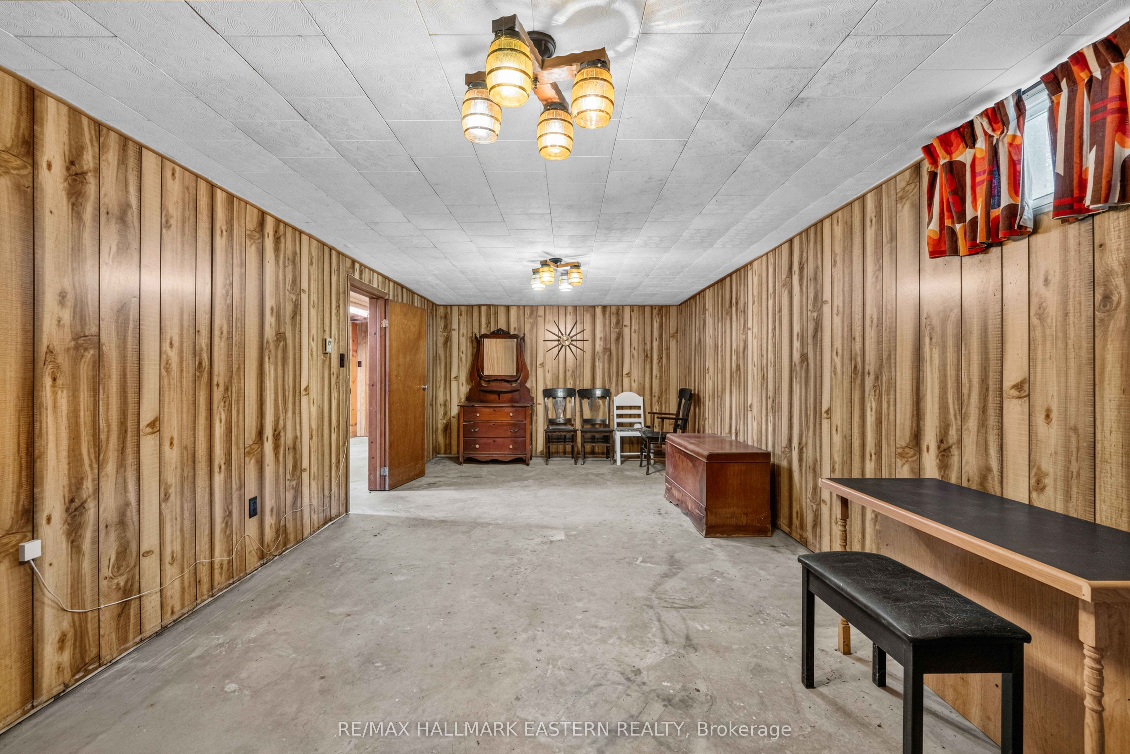 921 Robinson Road Property Photo 15