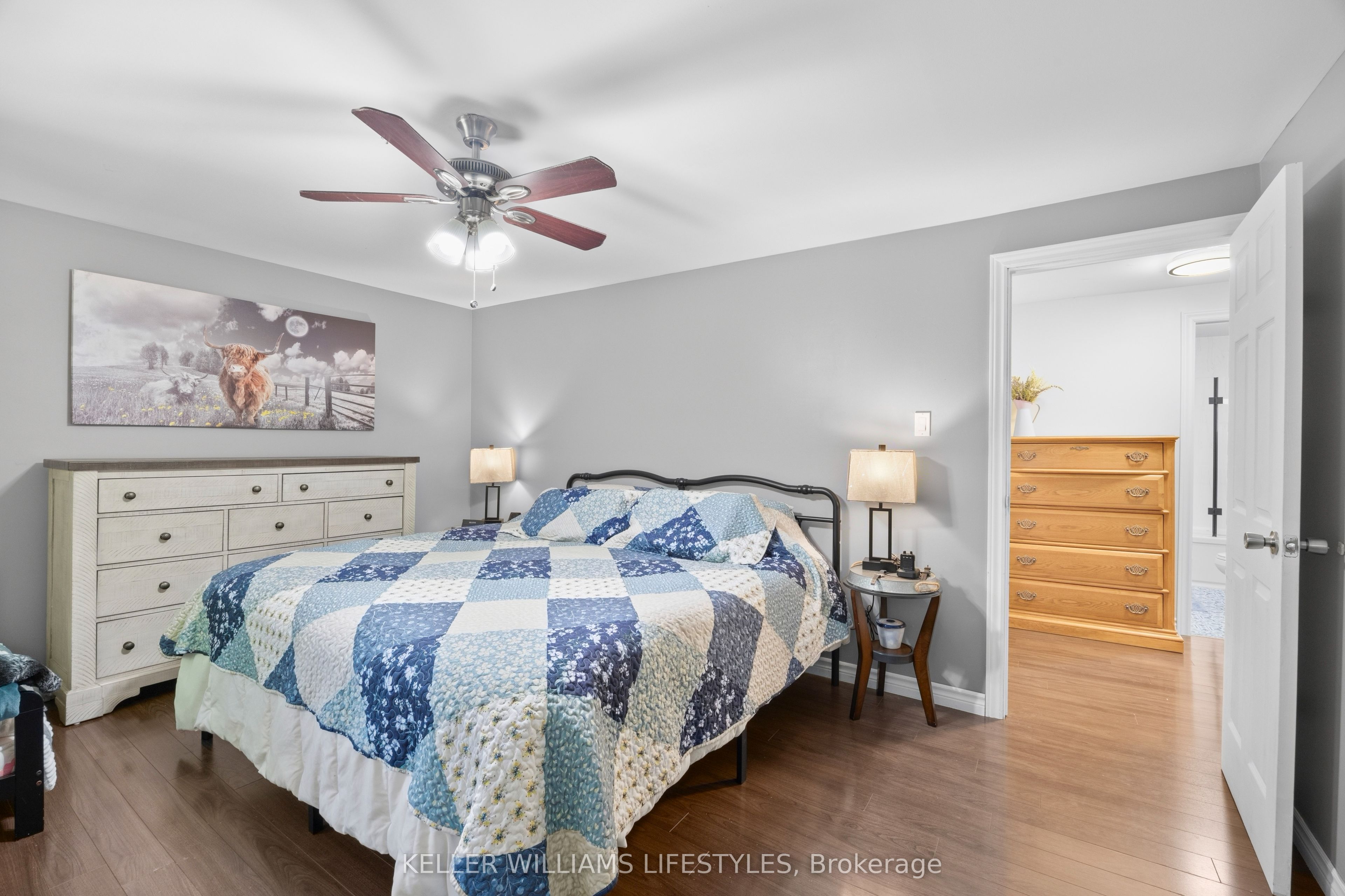 219 Dundas Street W Property Photo 26