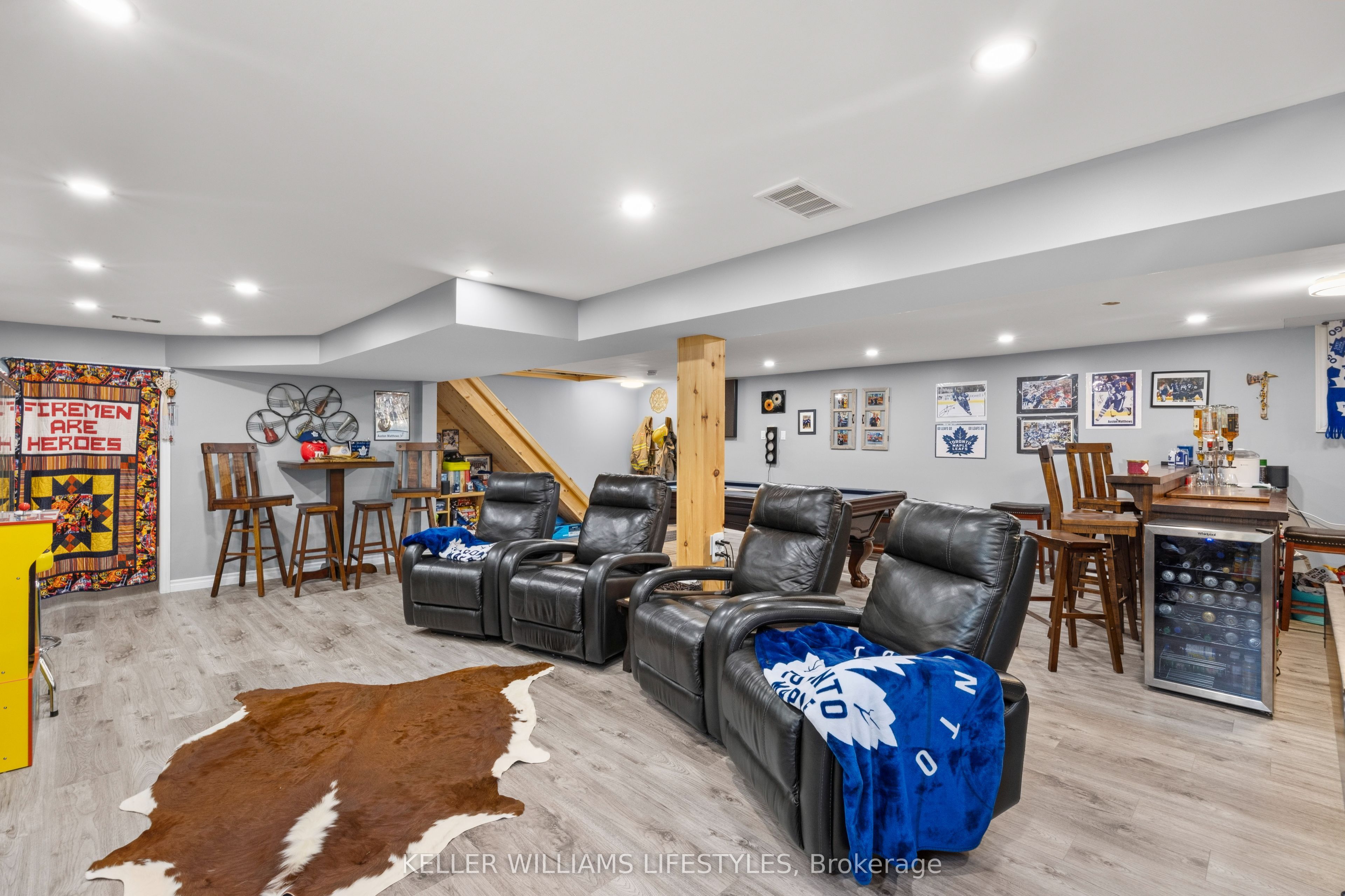 219 Dundas Street W Property Photo 33
