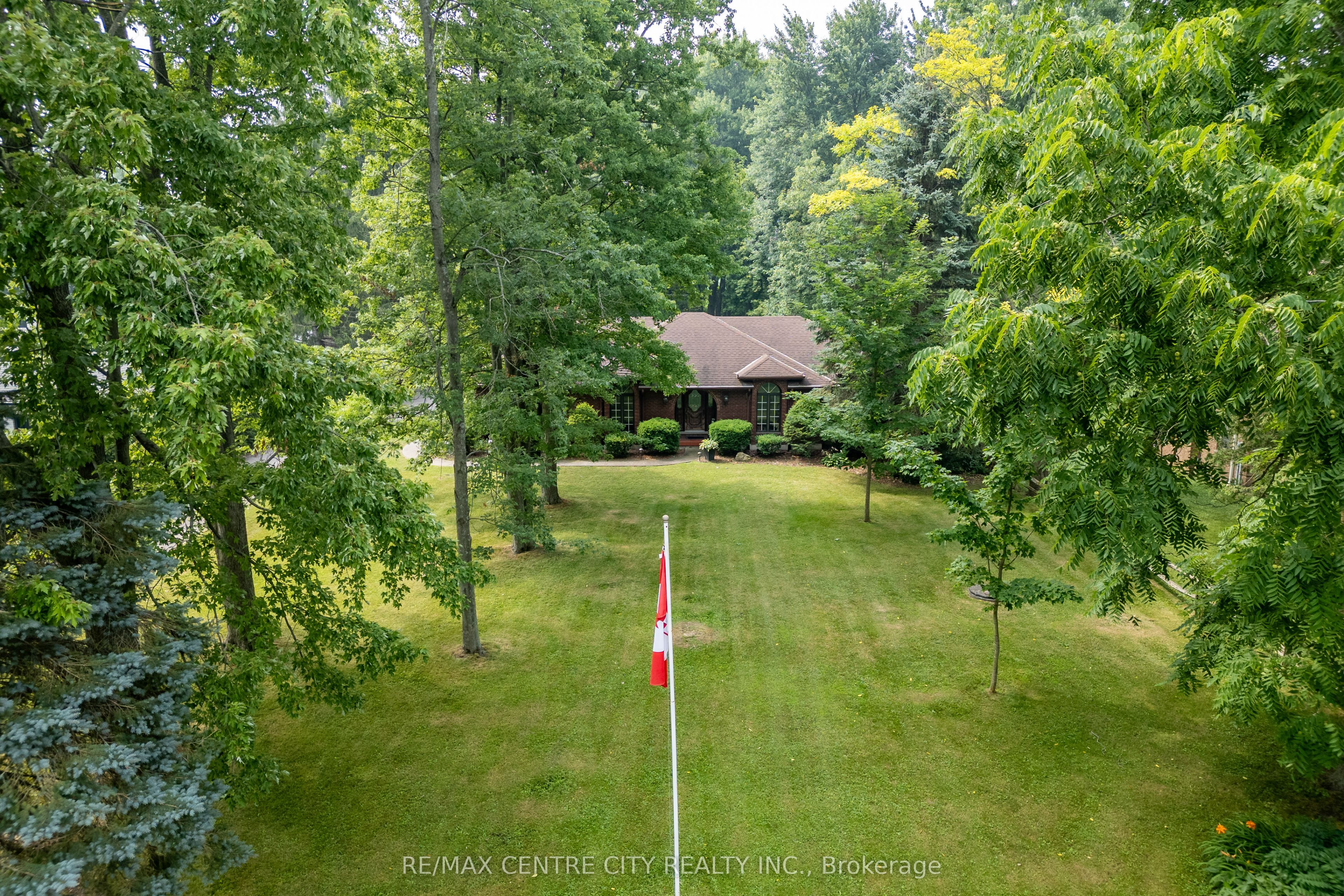 42067 Ferguson Line Property Photo 3