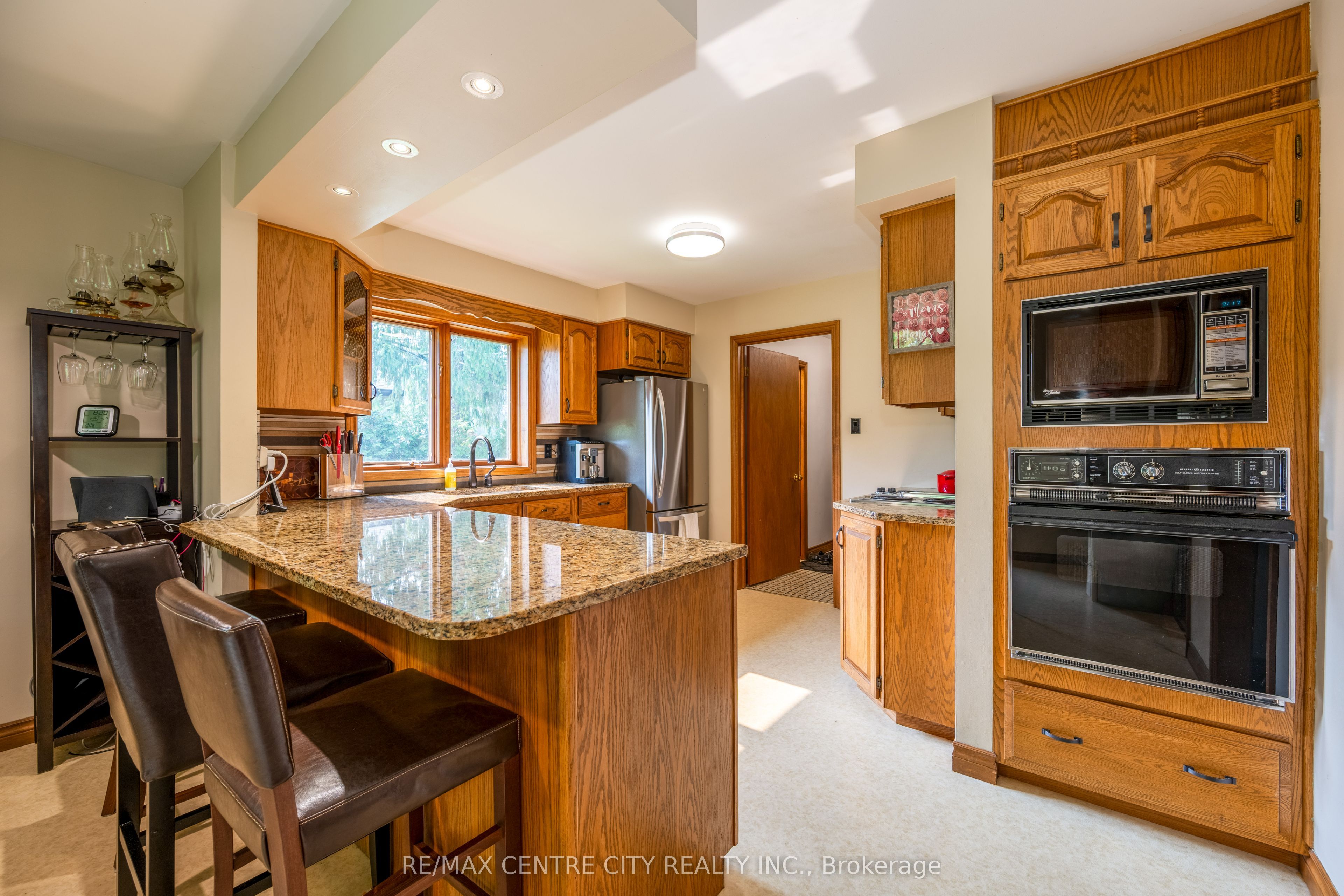 42067 Ferguson Line Property Photo 7