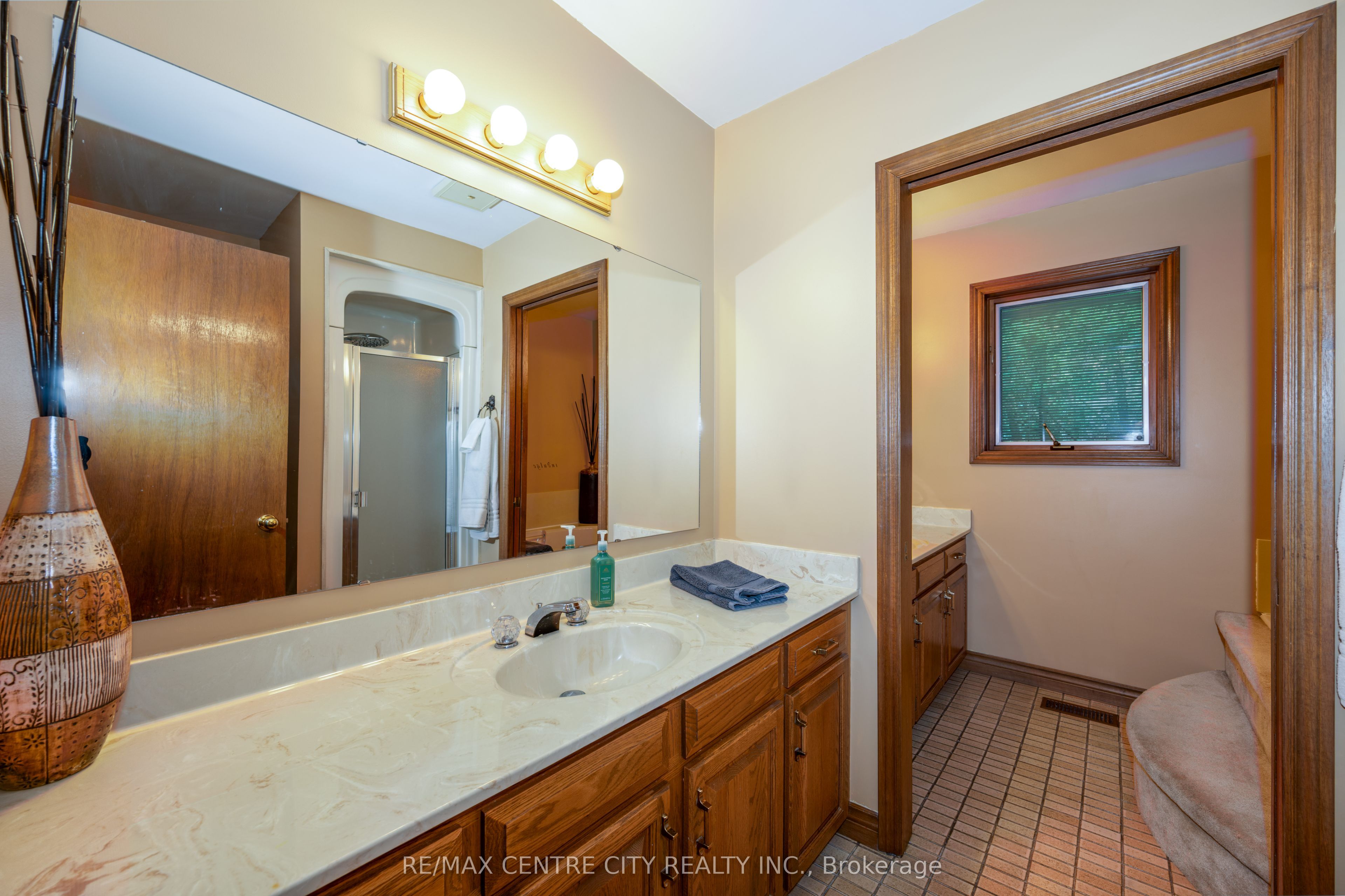 42067 Ferguson Line Property Photo 14