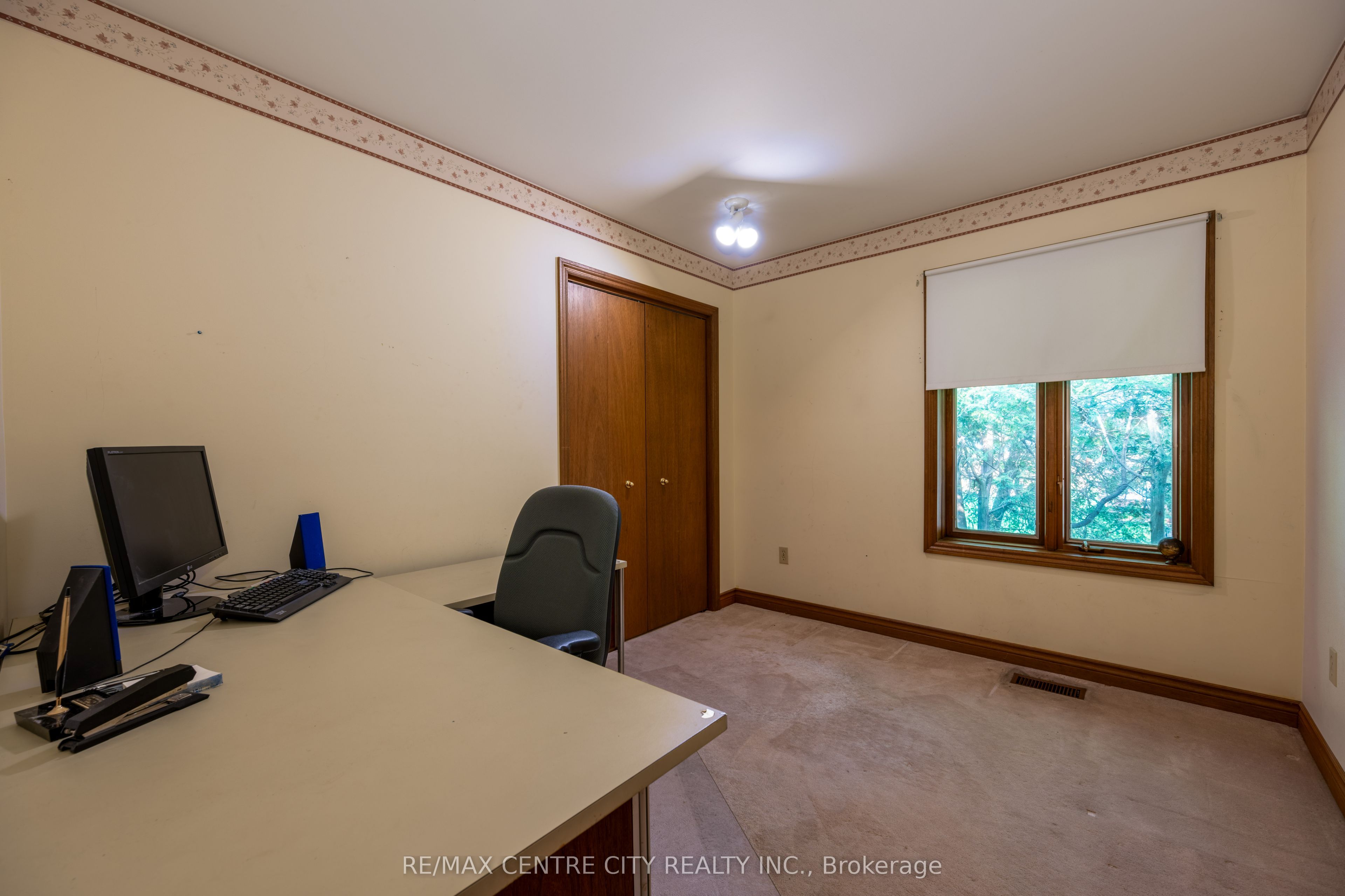 42067 Ferguson Line Property Photo 16