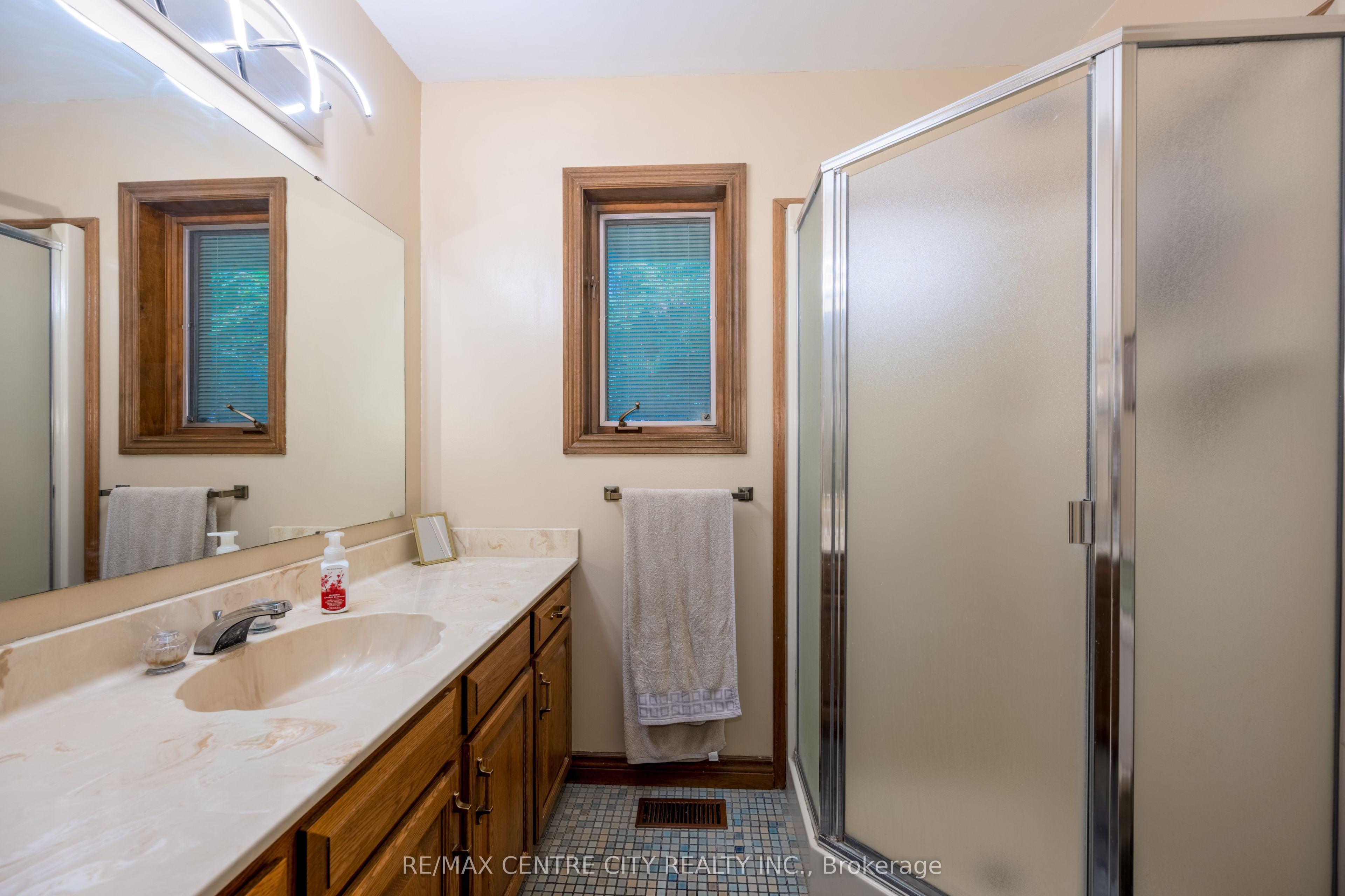 42067 Ferguson Line Property Photo 20