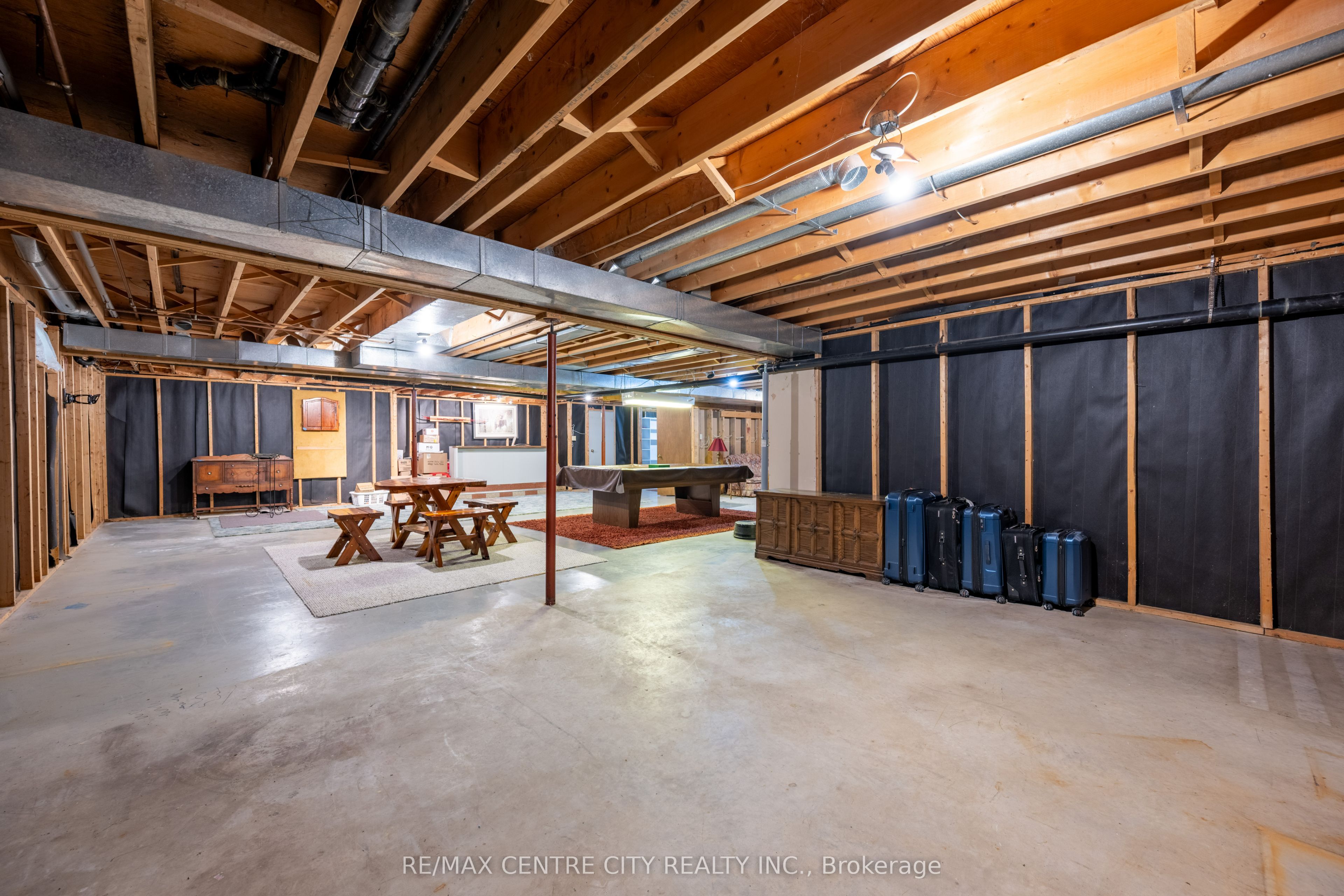 42067 Ferguson Line Property Photo 29