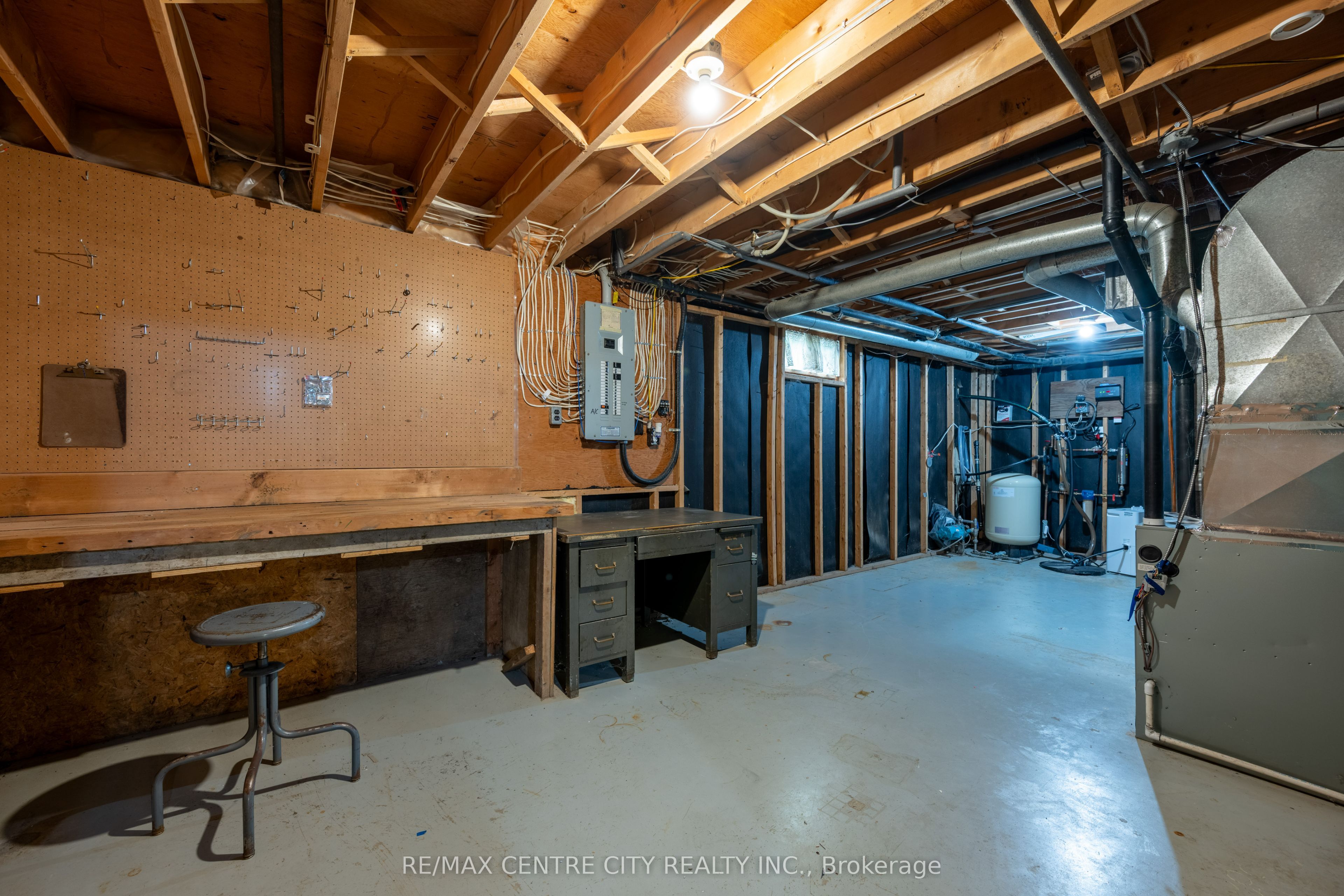 42067 Ferguson Line Property Photo 30