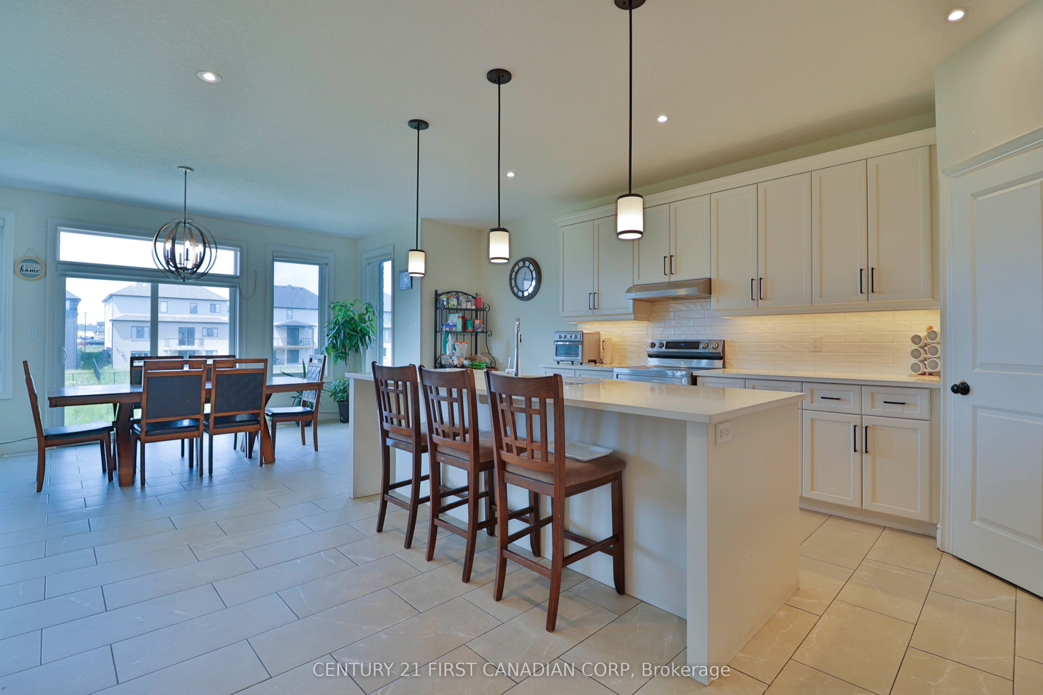 1266 Silverfox Drive Property Photo 10
